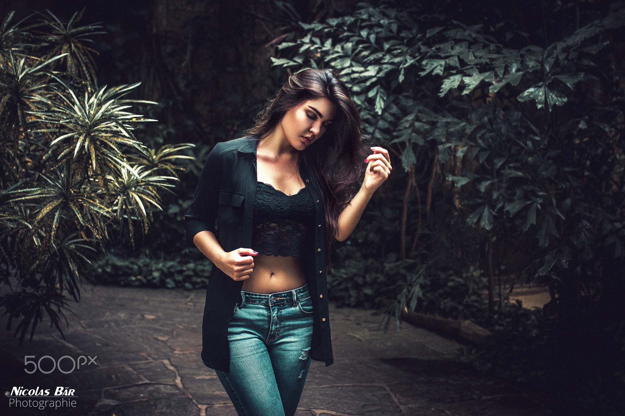 People 2048x1365 women jeans belly portrait closed eyes red nails women outdoors tanned Nicolas Bar black bras Nicolas Bär 500px
