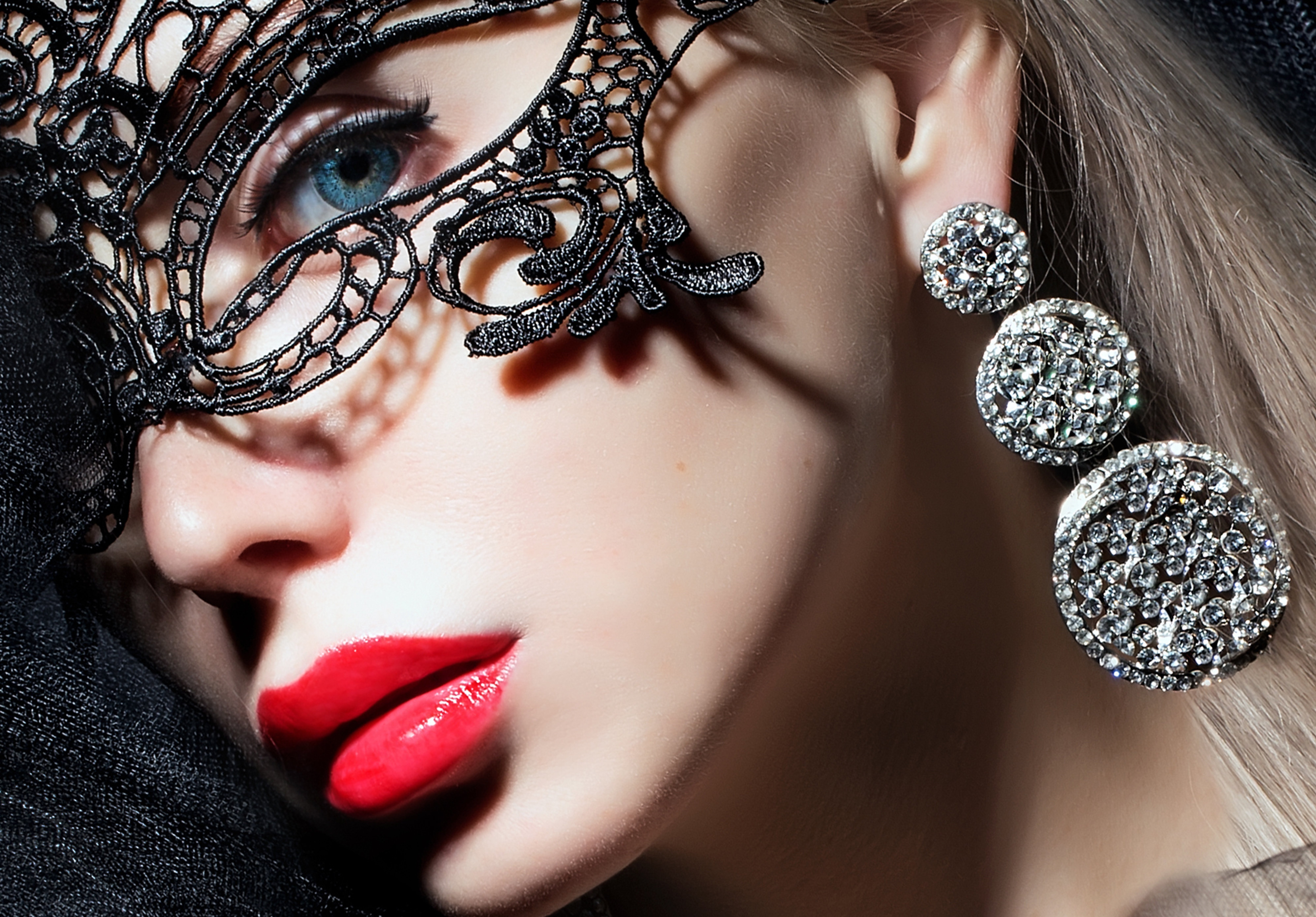 People 7981x5563 makeup mask diamond earrings juicy lips blue eyes sensual gaze red lipstick face women