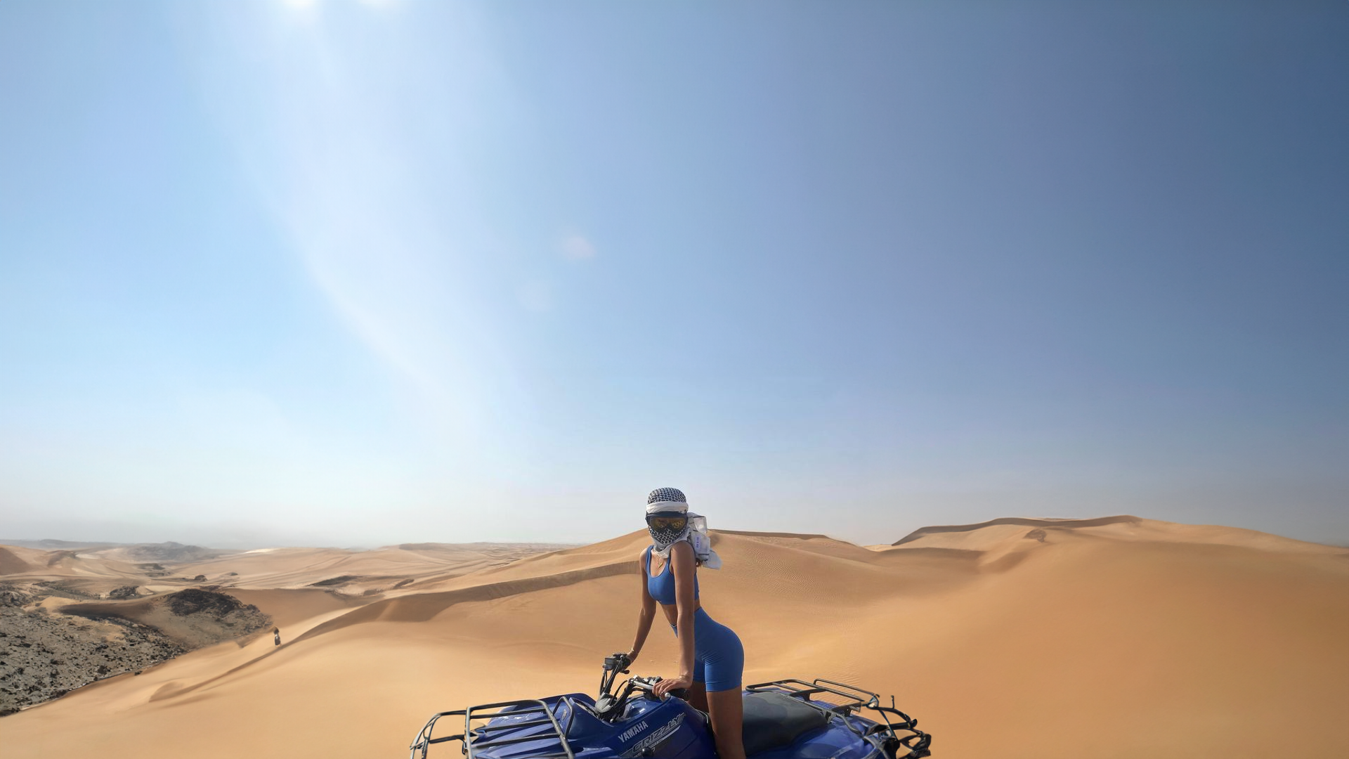 General 1920x1080 desert ATVs women simple background sand minimalism sky vehicle looking at viewer