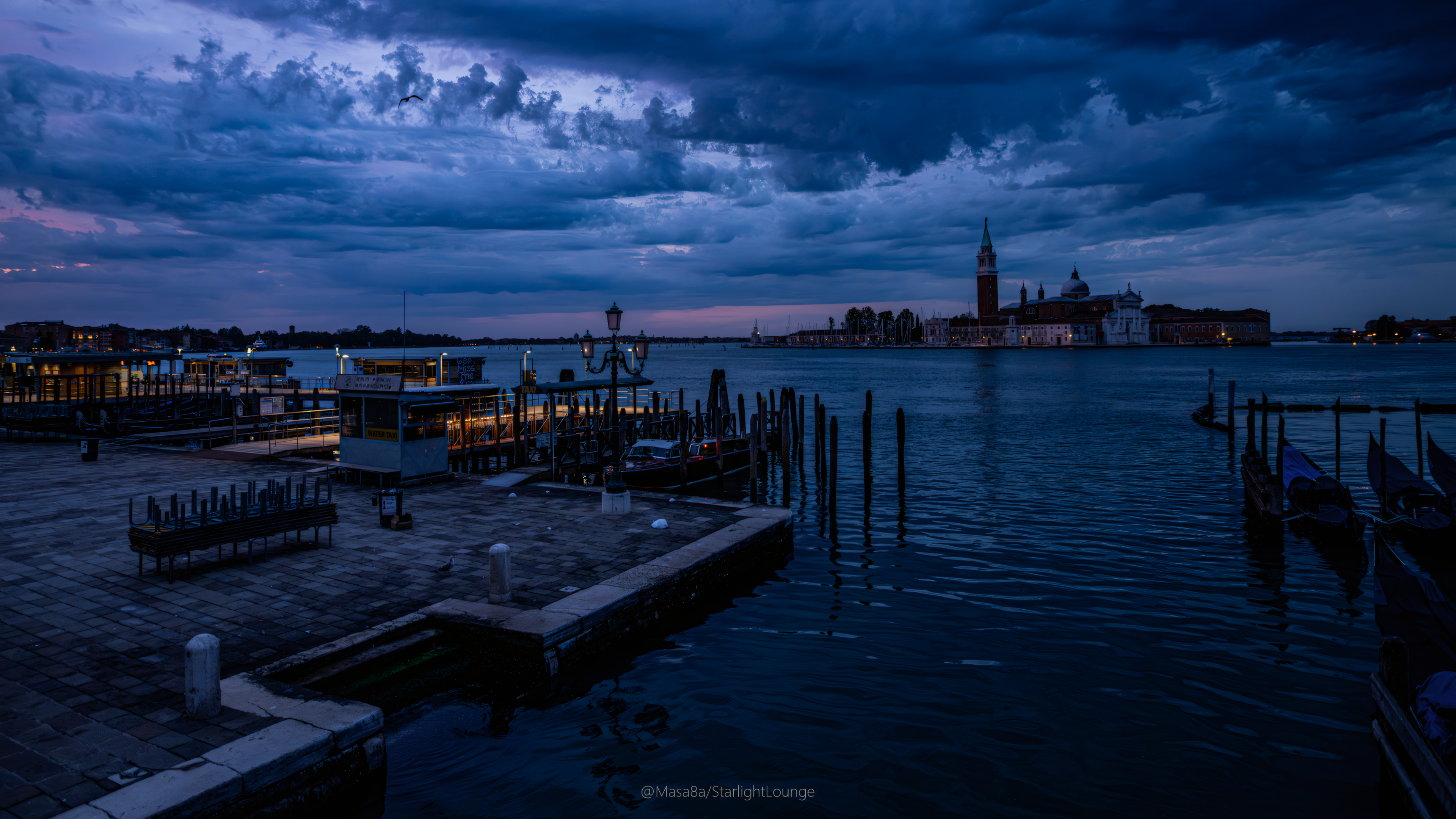 General 3840x2160 Masa8a photography sea dock boat clouds street light Venice gondolas low light Italy watermarked water