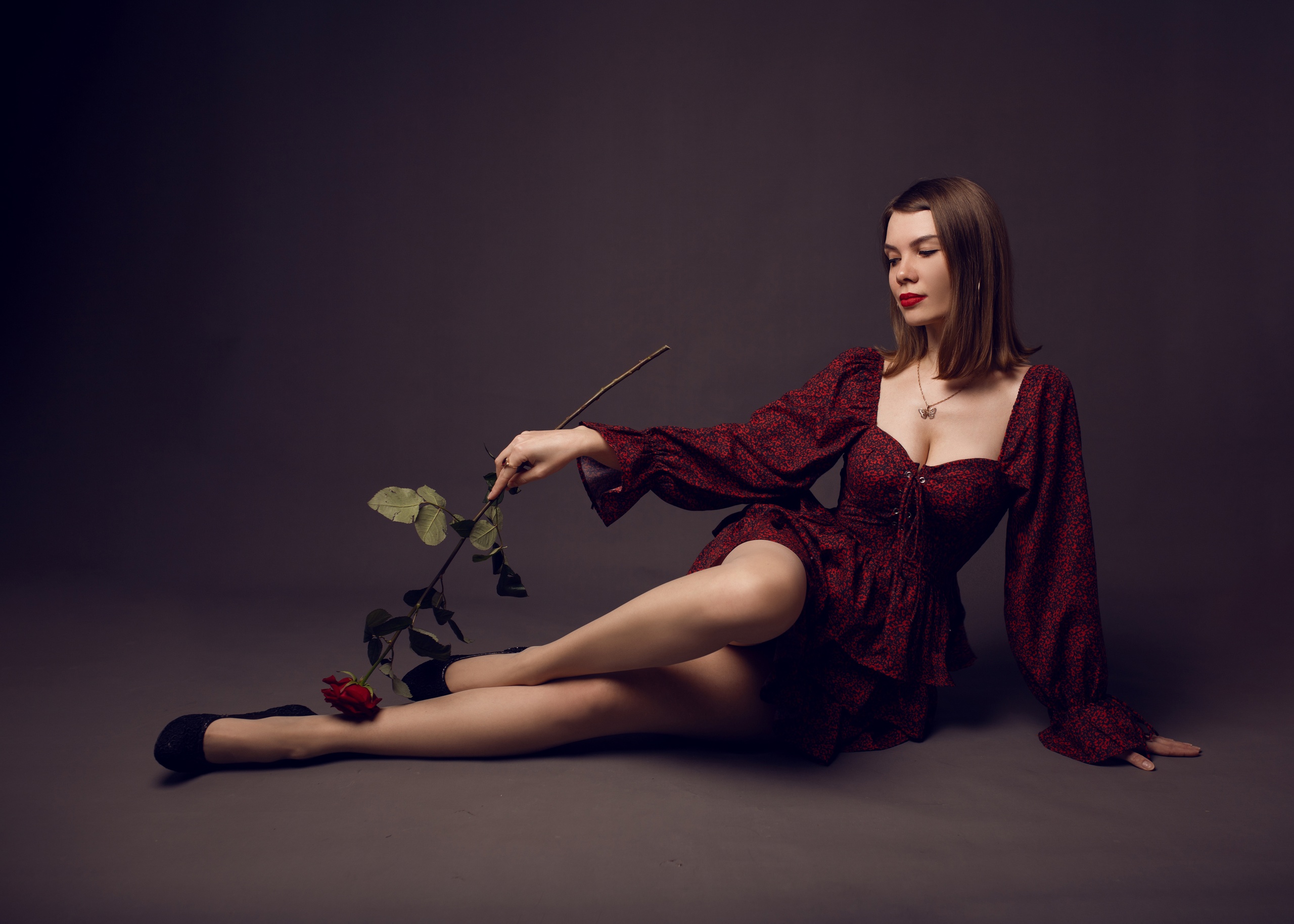 People 2560x1829 Aleksey Lozgachev women makeup dress rose studio simple background model brunette red lipstick cleavage necklace red dress legs flowers gray background