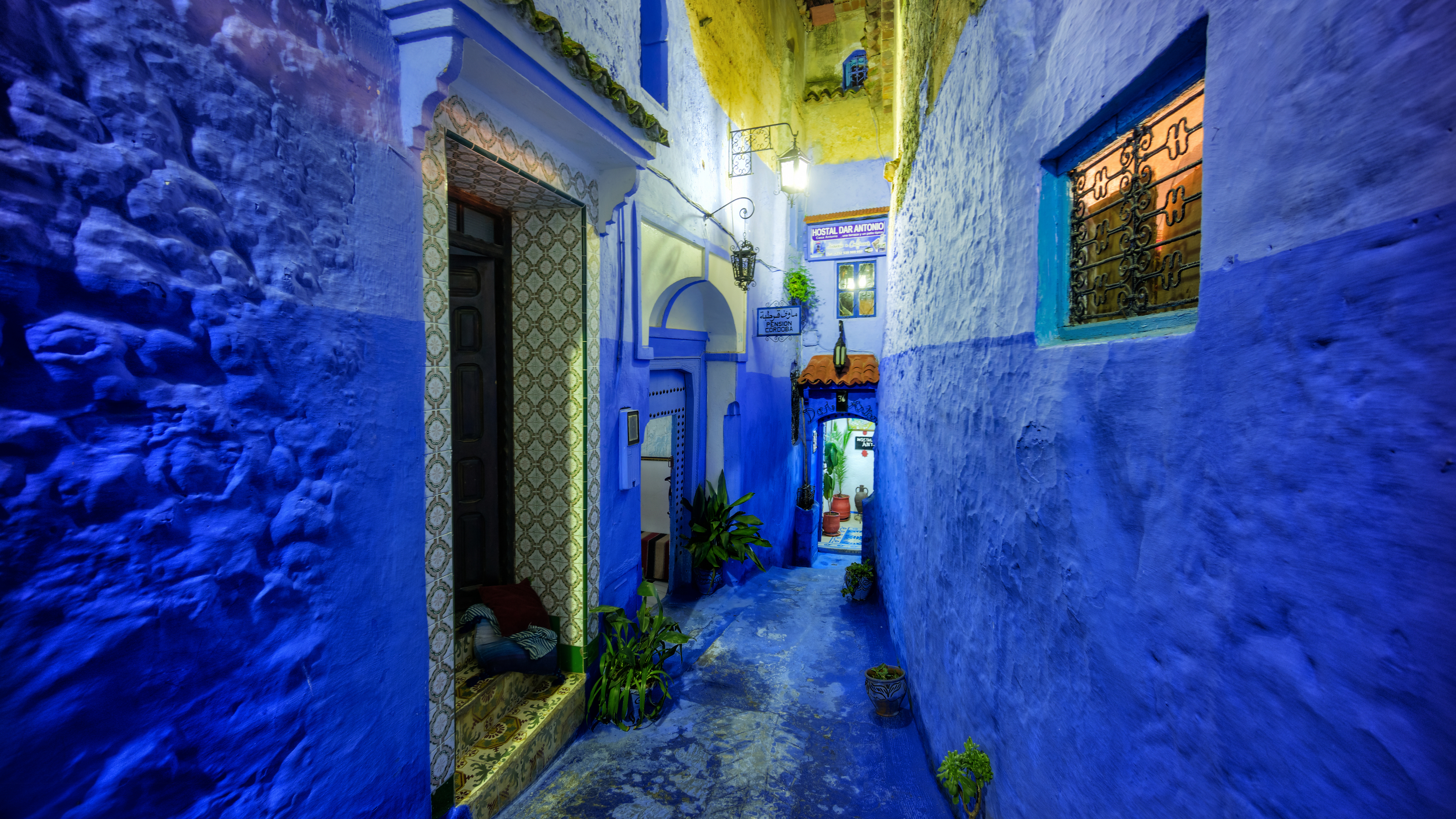 General 3840x2160 Chefchaouen Trey Ratcliff Morocco city street blue wall Africa plants hotel 4K photography wall