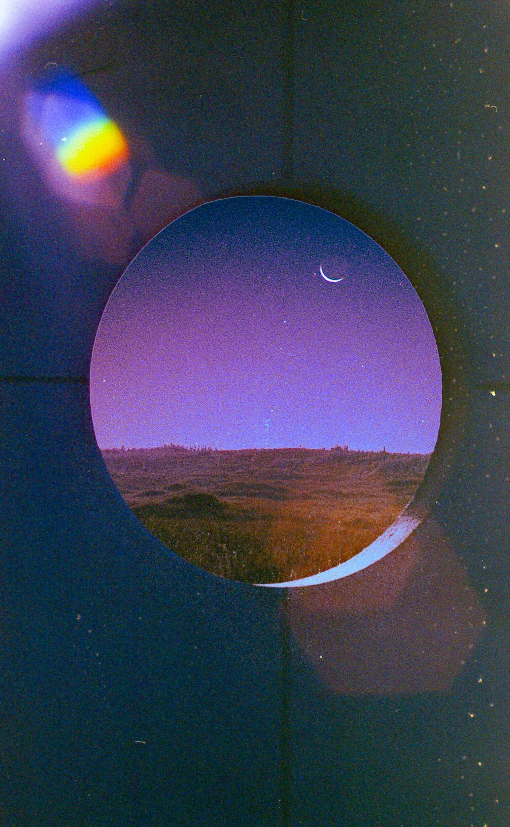 General 1035x1676 portrait display Moon window landscape