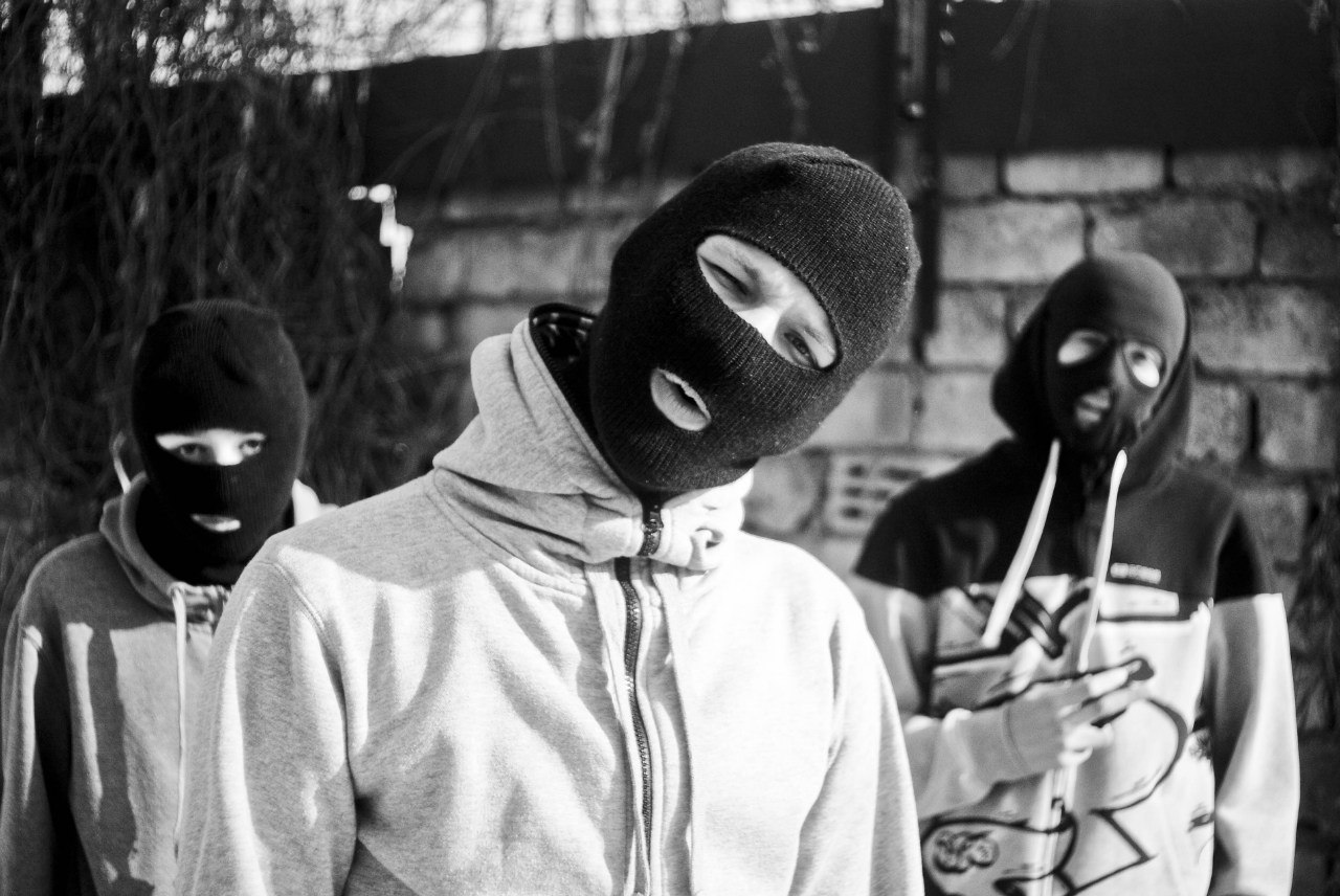 People 1280x856 Mafia mask people soldier gangster Gang men
