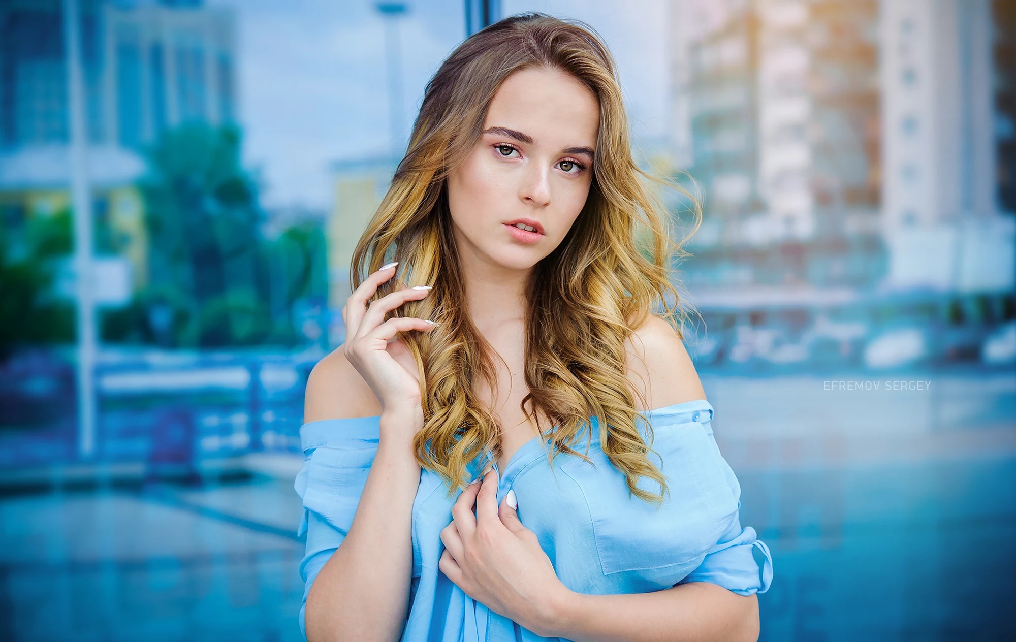 People 2000x1264 women model blonde portrait blue clothing ombre hair white nails touching hair Sergey Efremov blue