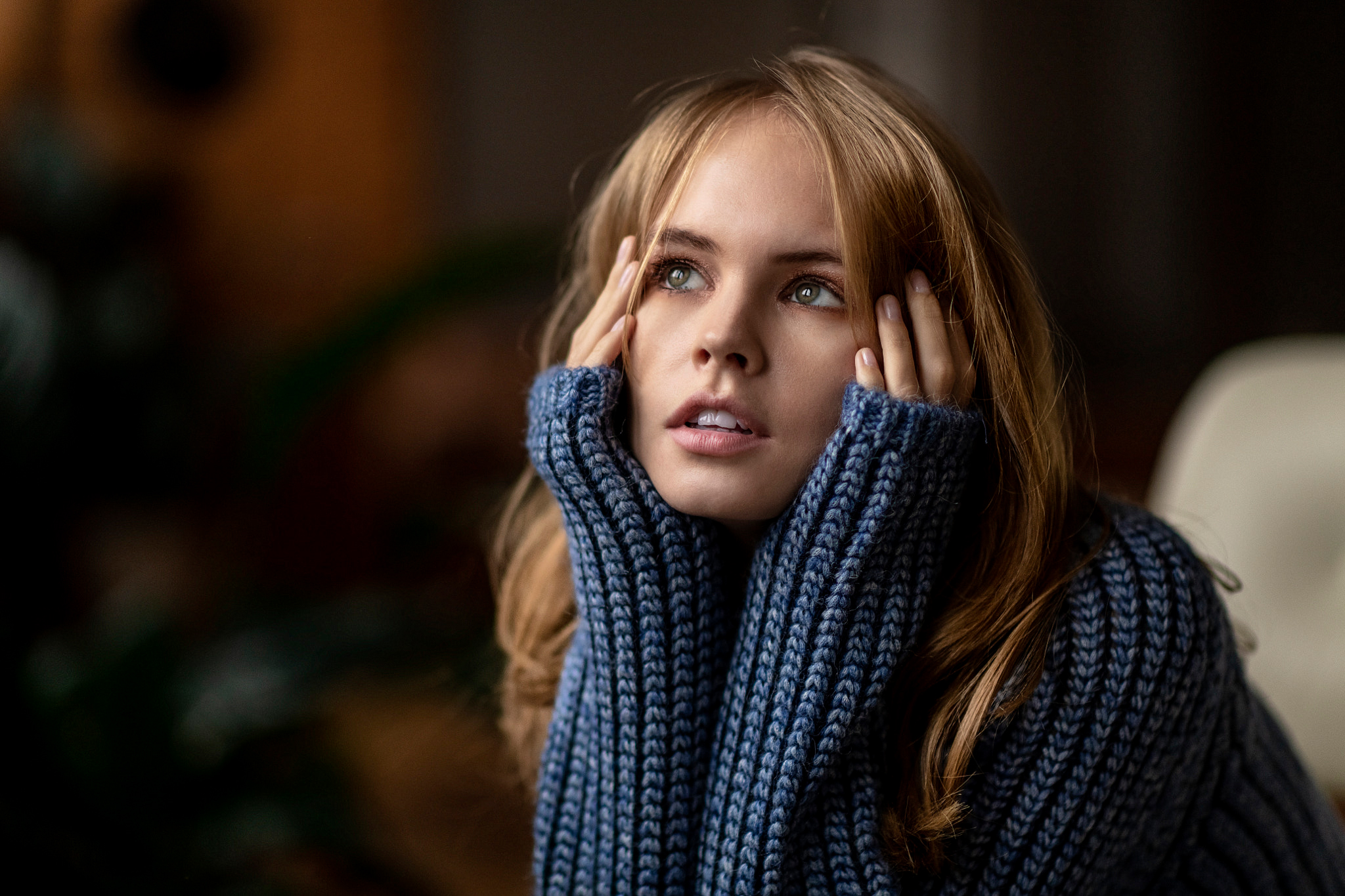 People 2048x1365 Anastasia Scheglova women blonde portrait blue sweater looking up green eyes hands on head open mouth long hair pale pink lipstick touching hair touching face