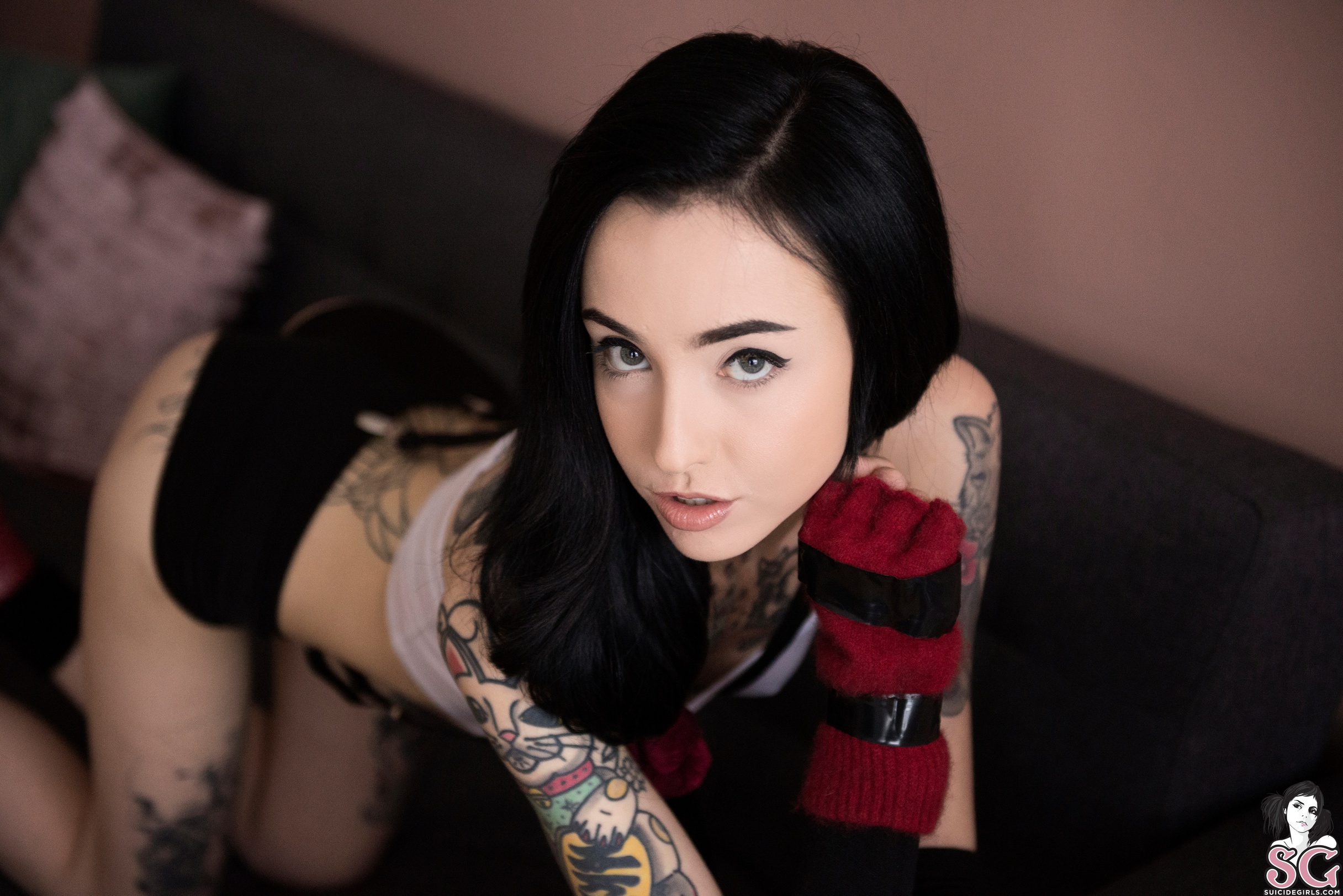 People 2432x1623 Lovesick Suicide Girls high angle women black hair dark hair looking at viewer bent over gloves couch Tifa Lockhart