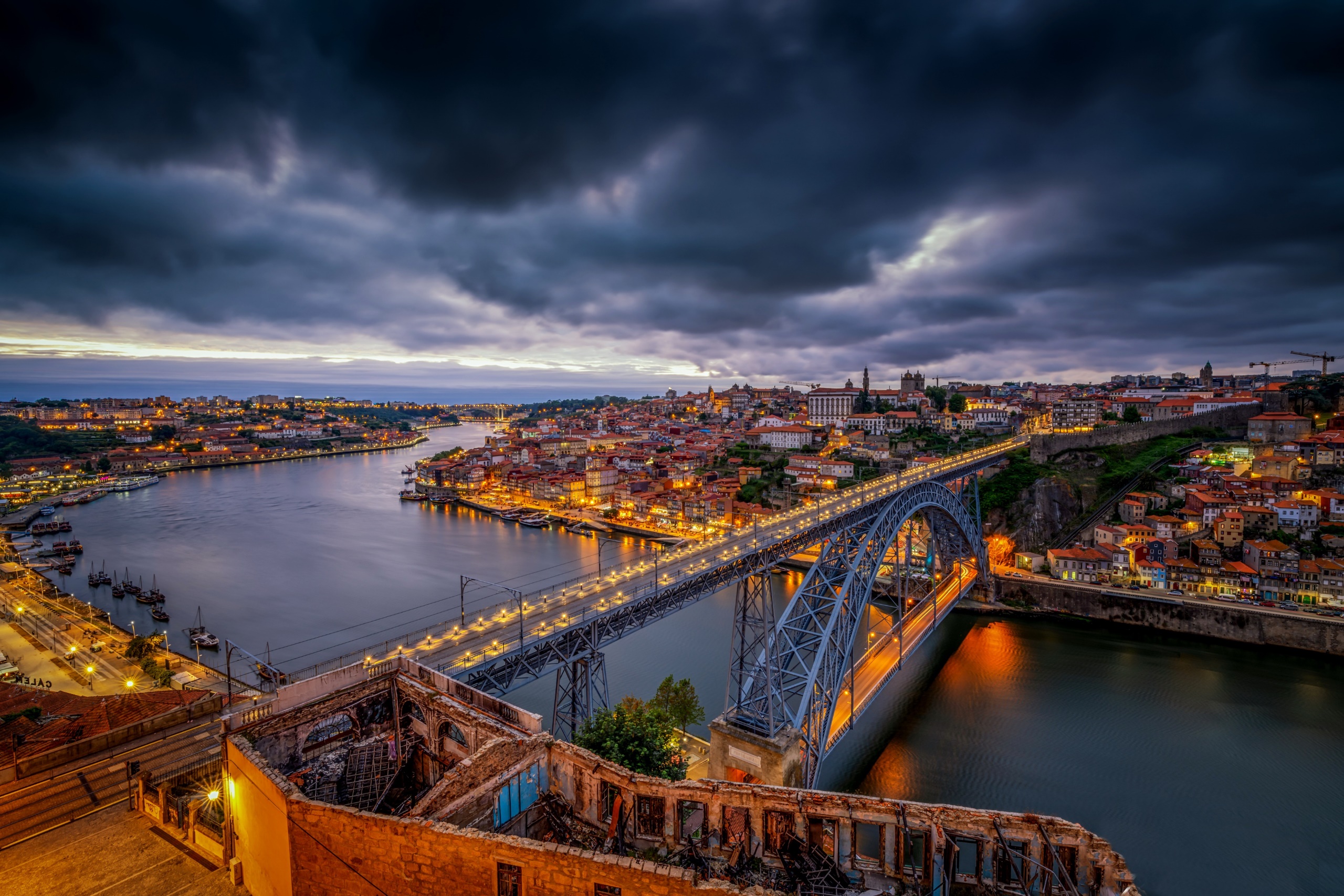 General 2560x1707 cityscape bridge Portugal Porto city overcast Dom Luís I Bridge Rio Douro