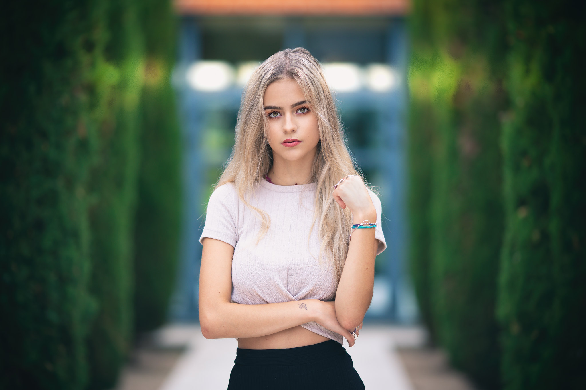 People 2048x1365 women portrait model blonde brown eyes white shirt tattoo red lipstick depth of field looking at viewer T-shirt
