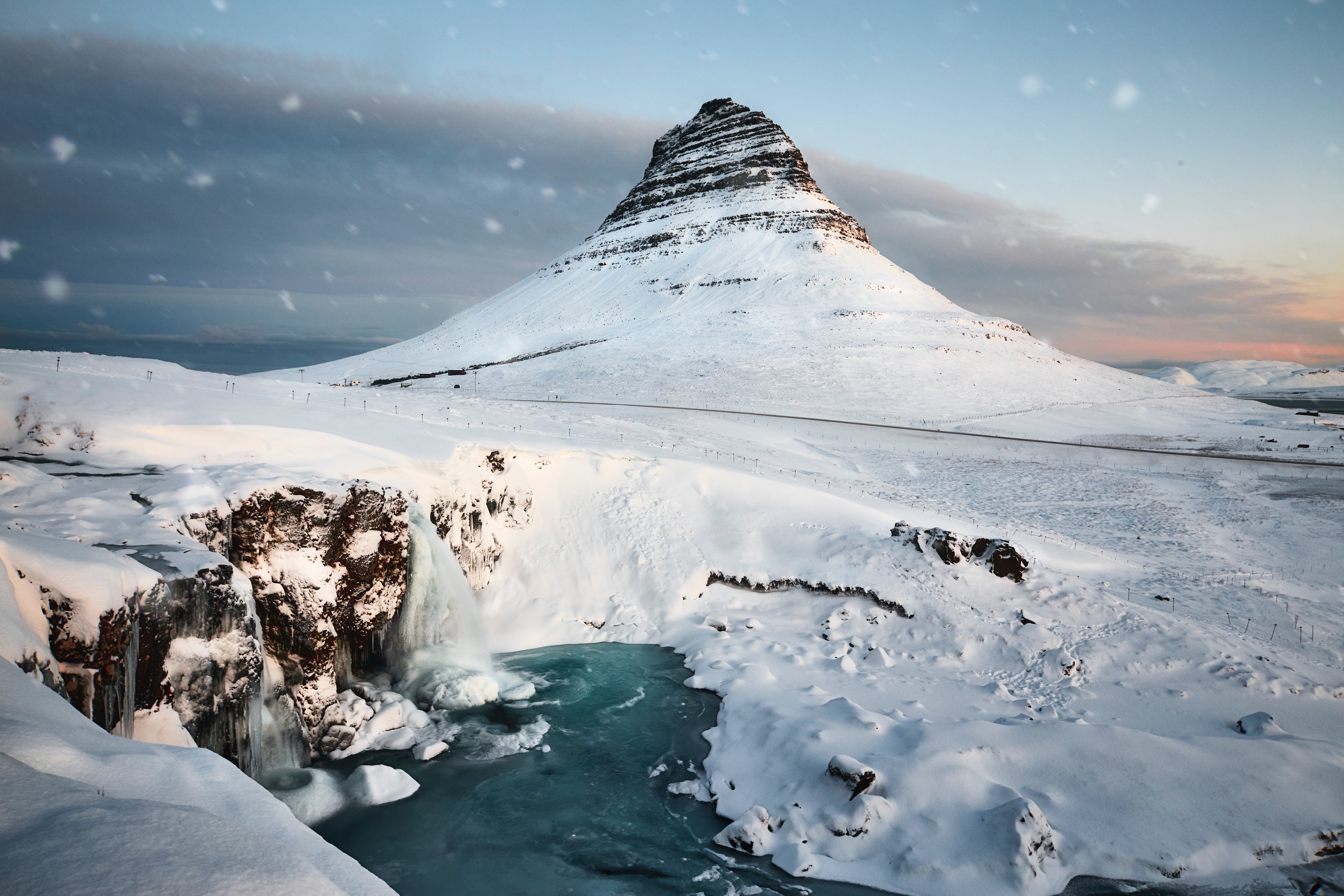 General 5472x3648 nature landscape winter snow mountains Iceland Kirkjufell snowing icicle waterfall