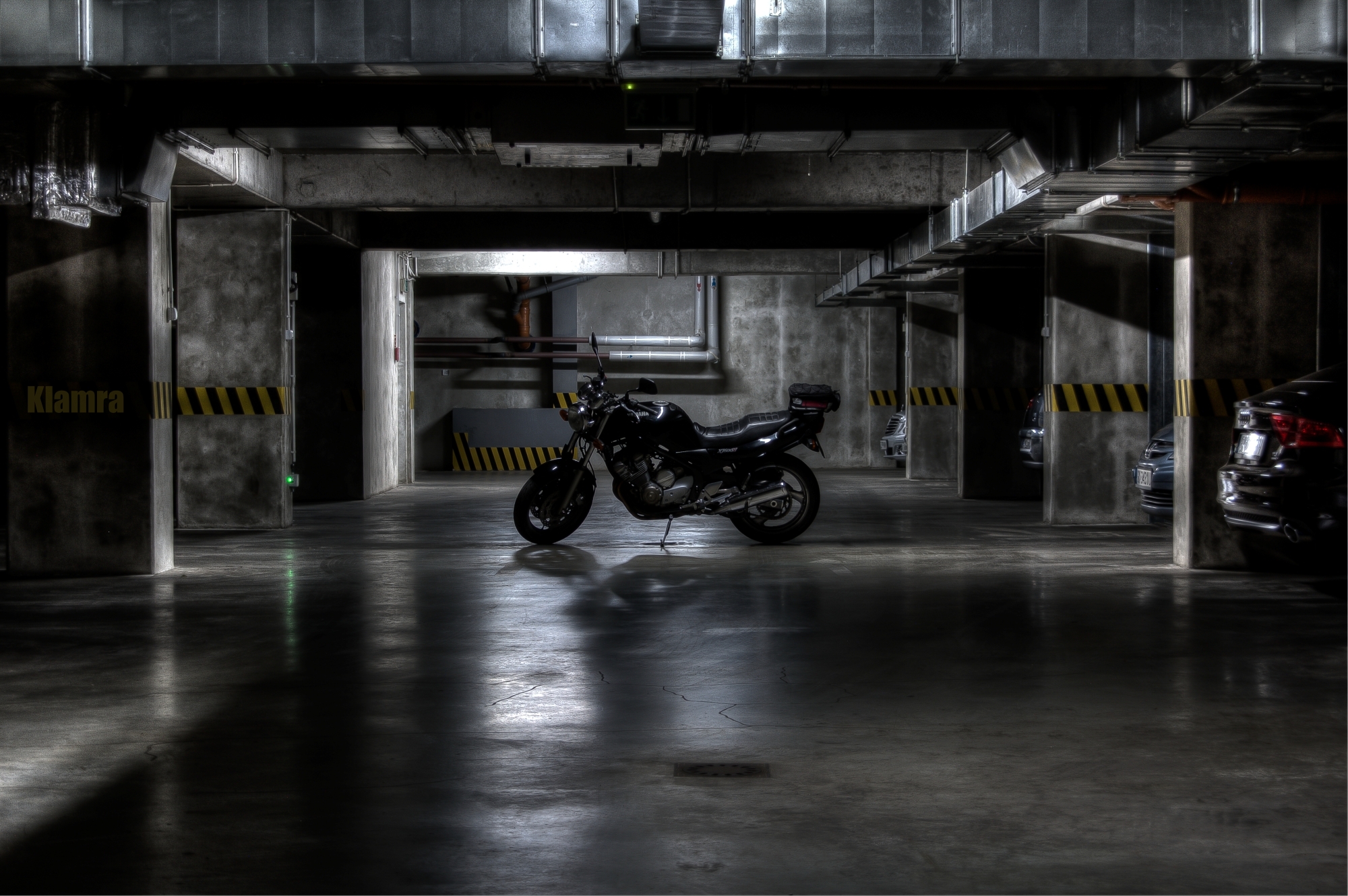 General 2000x1330 Yamaha Poland parking garage Katowice motorcycle vehicle XJ600N Japanese motorcycles