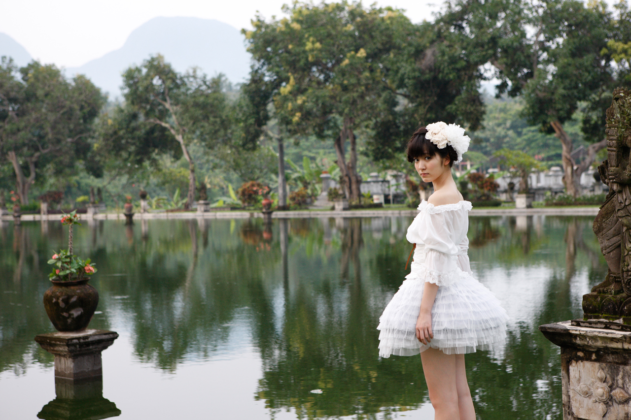 People 1280x853 Airi Suzuki white dress outdoors women brunette flower in hair brides Japanese women Japanese Asian