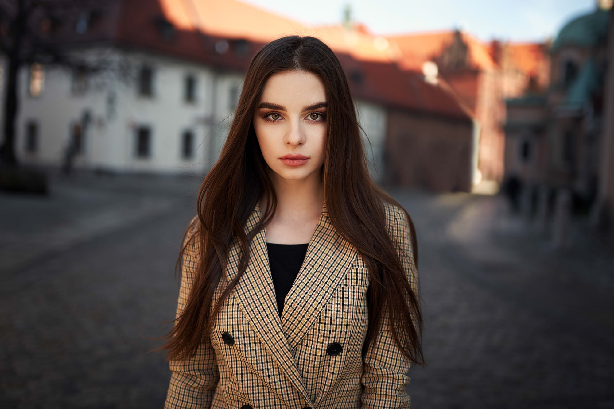 People 2000x1333 women long hair portrait women outdoors road face brunette coats straight hair looking at viewer brown eyes public pale red lipstick Damian Piórko street view Polish model Polish women frontal view Victoria Cwynar classy model closed mouth
