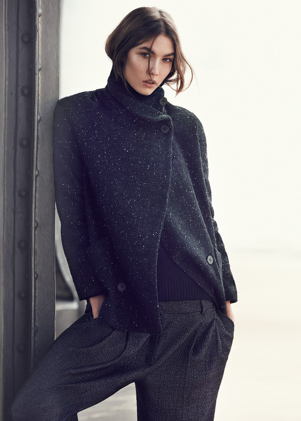 People 1001x1400 Karlie Kloss women model looking at viewer black coat studio indoors fashion