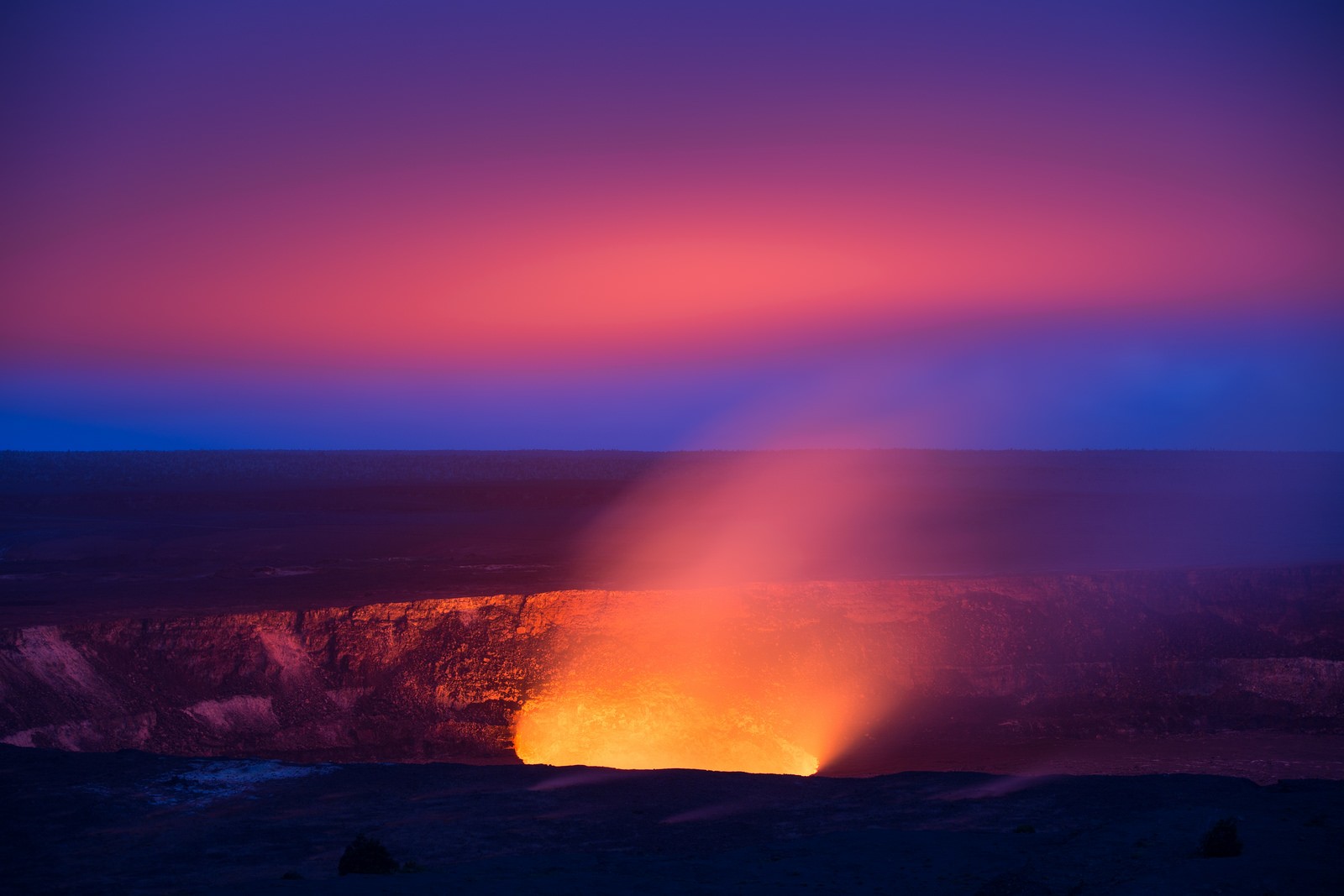 General 1600x1067 landscape lava burning lights shadow rocks horizon nature