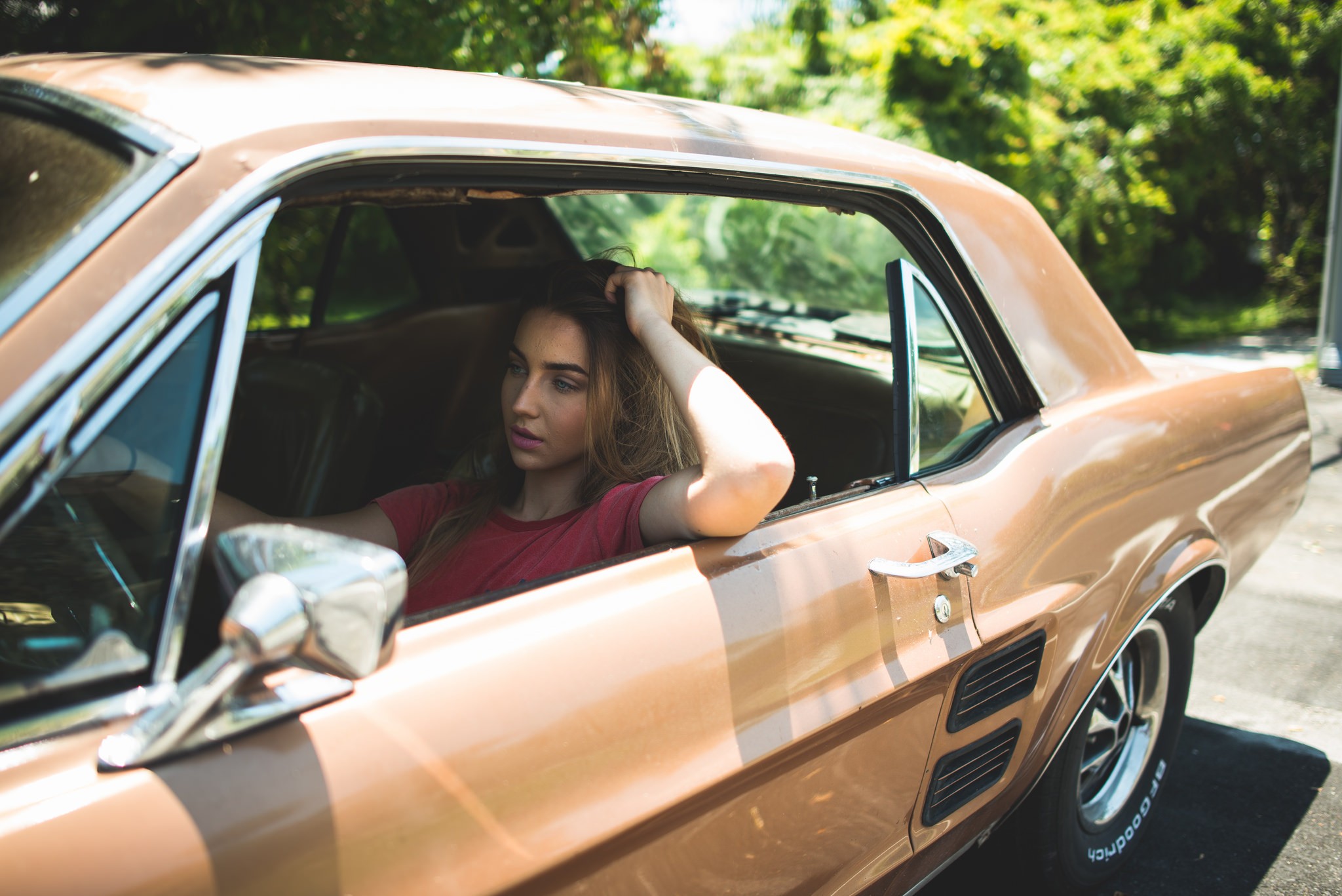 People 2048x1367 women women with cars sitting hands on head looking away blonde face Ford Mustang driving car vehicle sitting in the car model Ford muscle cars American cars