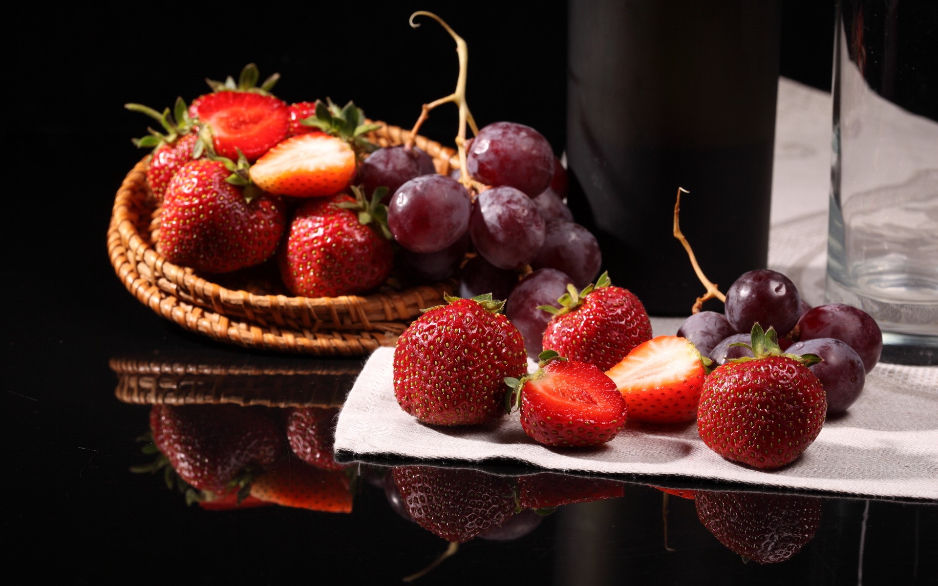 General 1920x1200 grapes fruit strawberries red berries food reflection