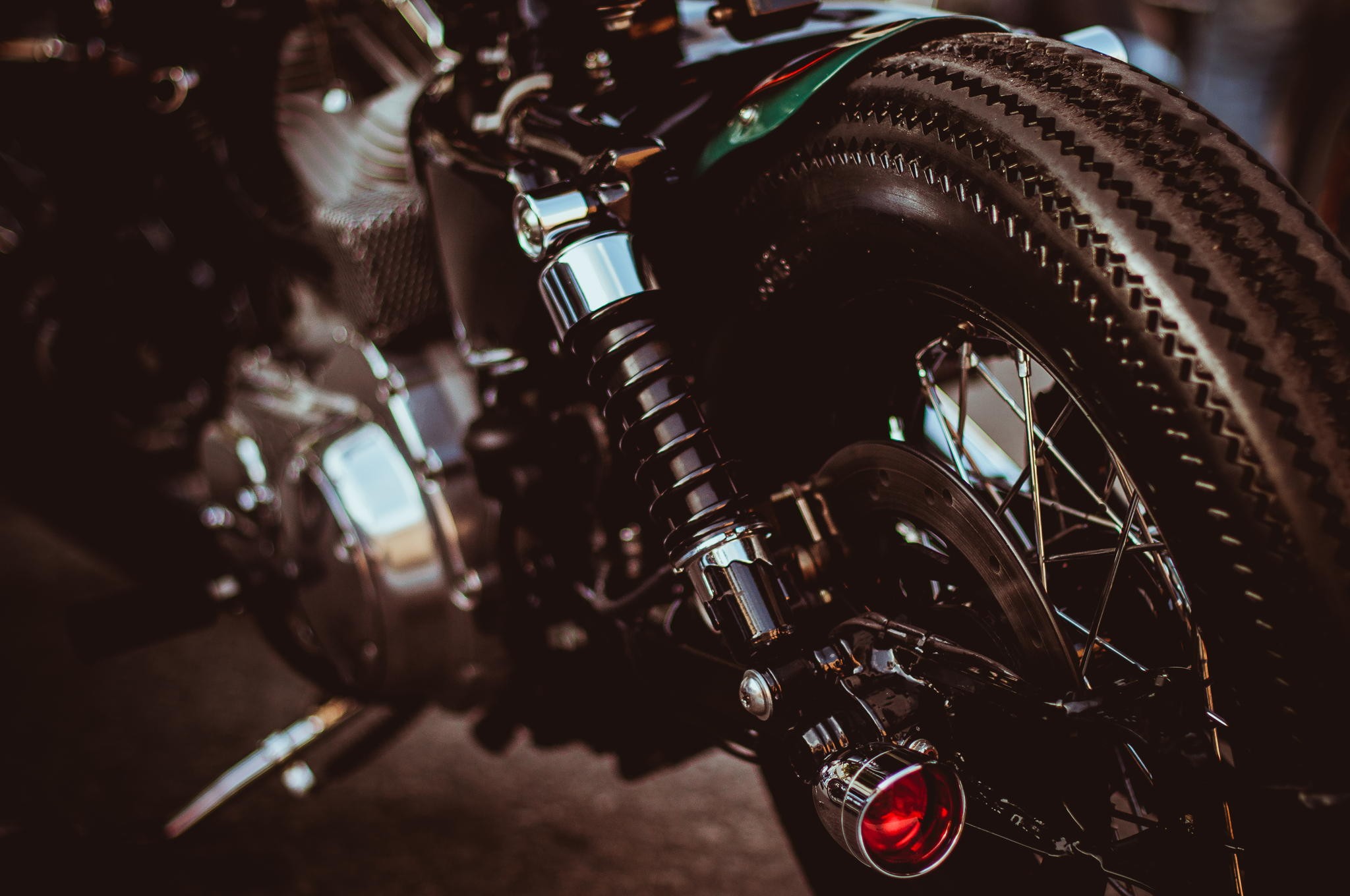 General 2048x1360 Harley-Davidson vehicle American motorcycles wheels motorcycle closeup depth of field