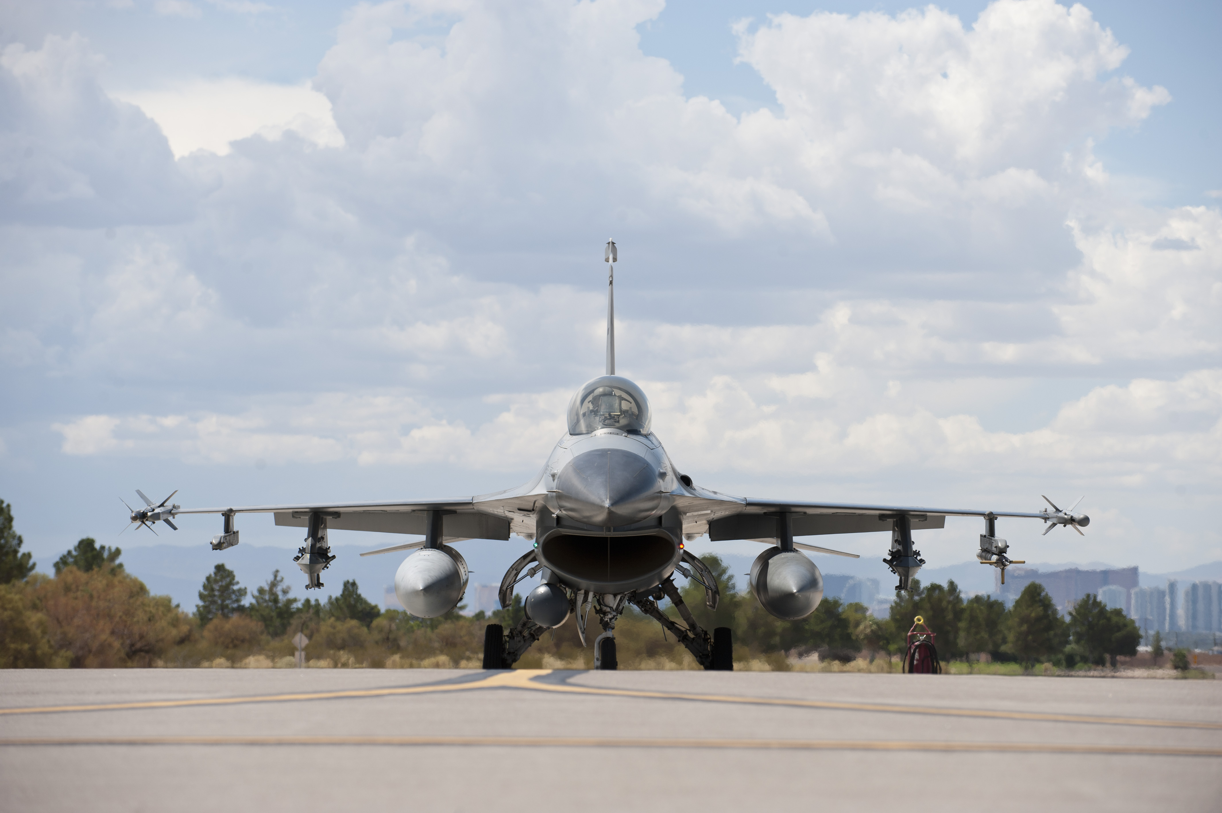 General 4256x2832 airplane military aircraft US Air Force General Dynamics F-16 Fighting Falcon American aircraft clouds frontal view