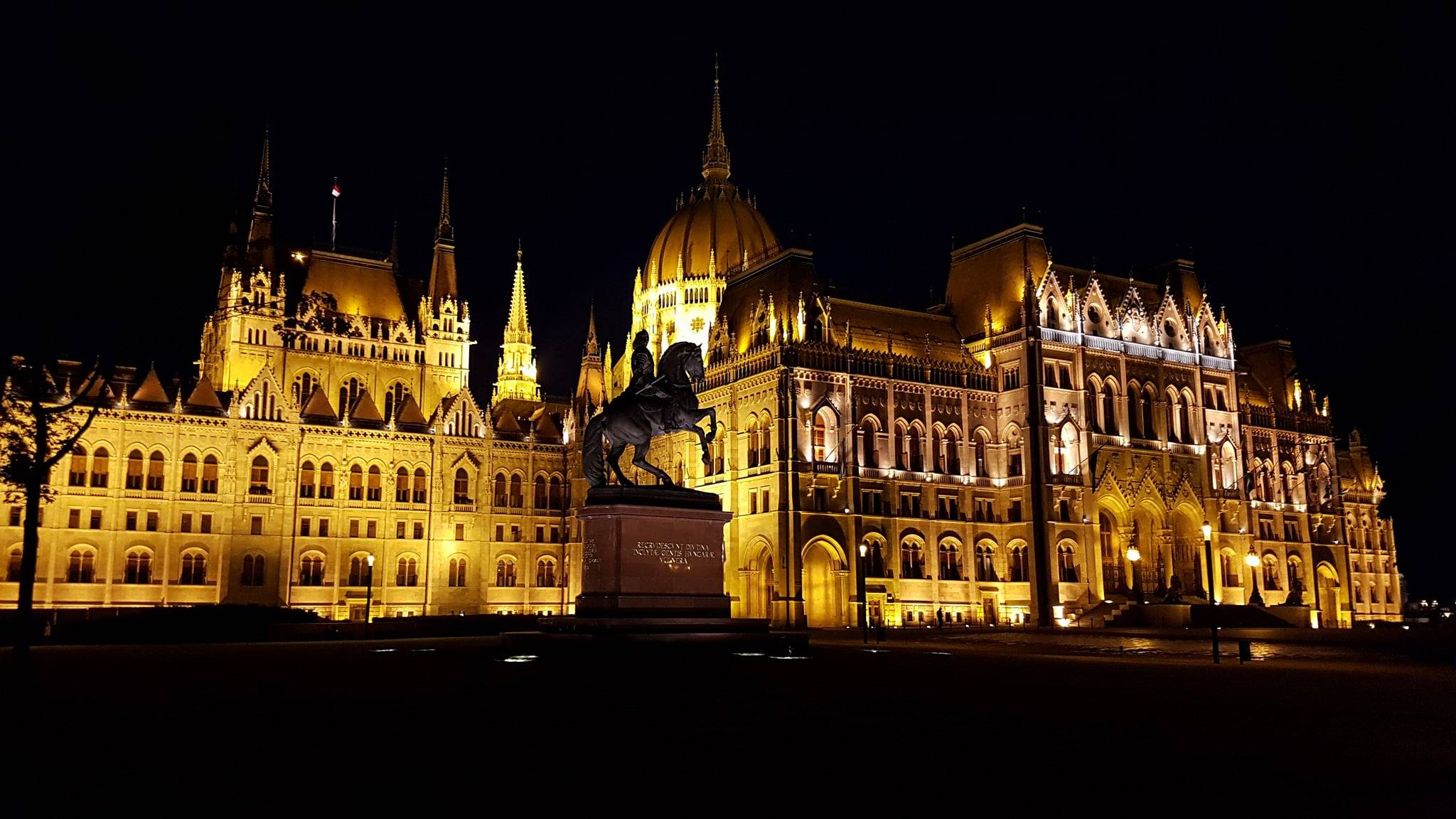 General 2048x1152 Hungary Budapest Hungarian Parliament Building night