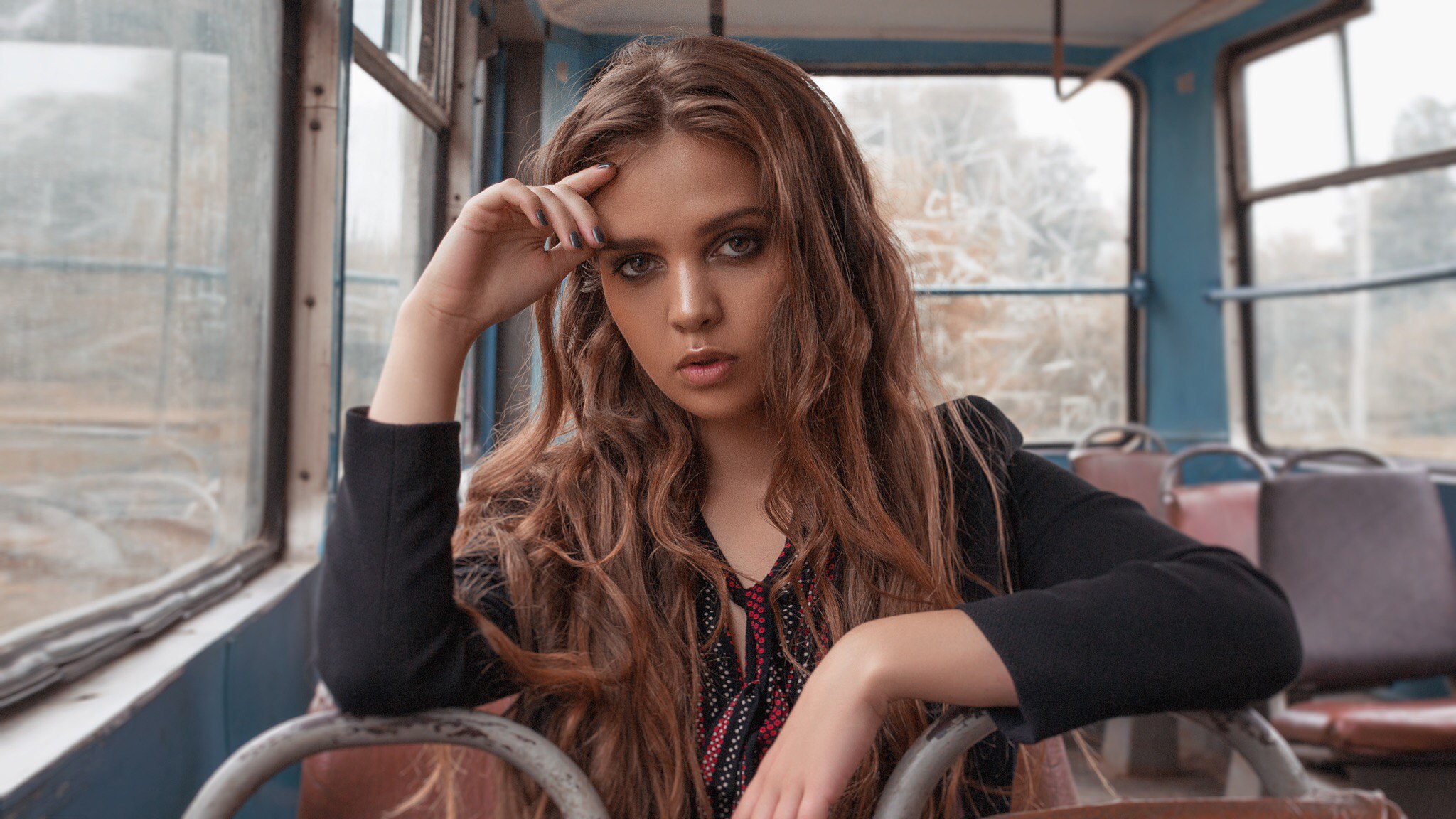 People 2048x1152 women brunette long hair wavy hair buses face tanned smoky eyes Maria Smirnova Artemy Mostovoy in bus model