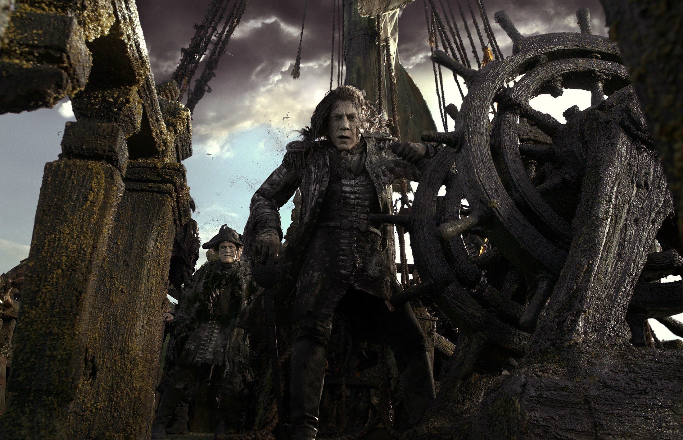 People 2200x1416 Pirates of the Caribbean: Dead Men Tell No Tales movies Pirates of the Caribbean Javier Bardem