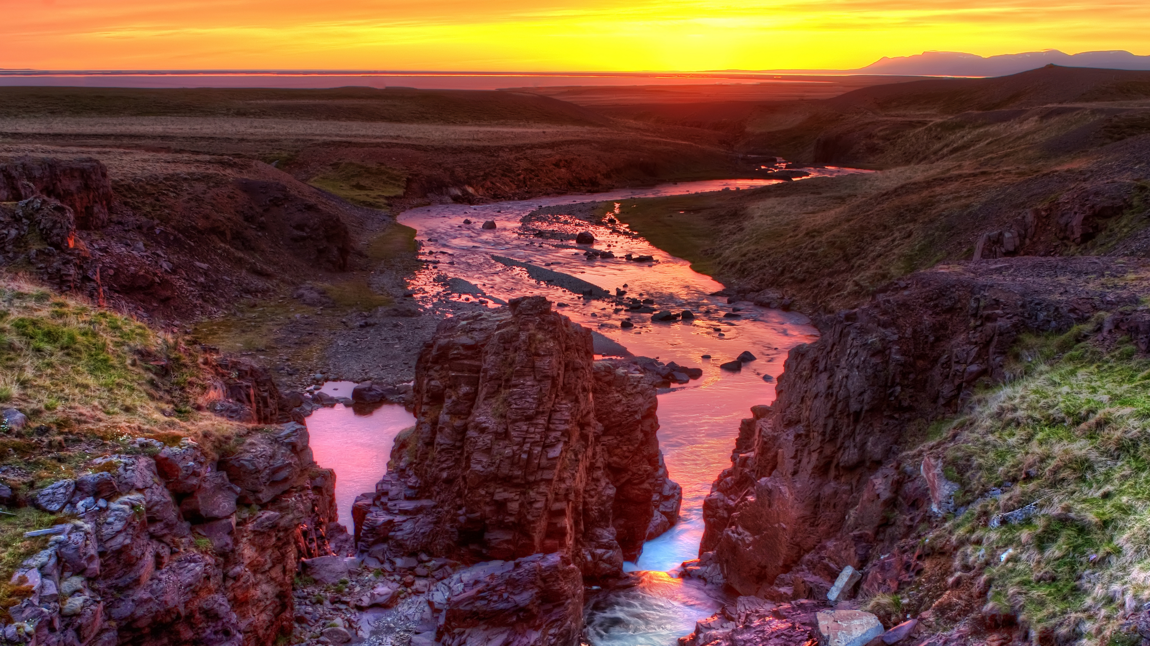 General 3840x2160 landscape Iceland Trey Ratcliff photography nature June Solstice rocks water sunset glow