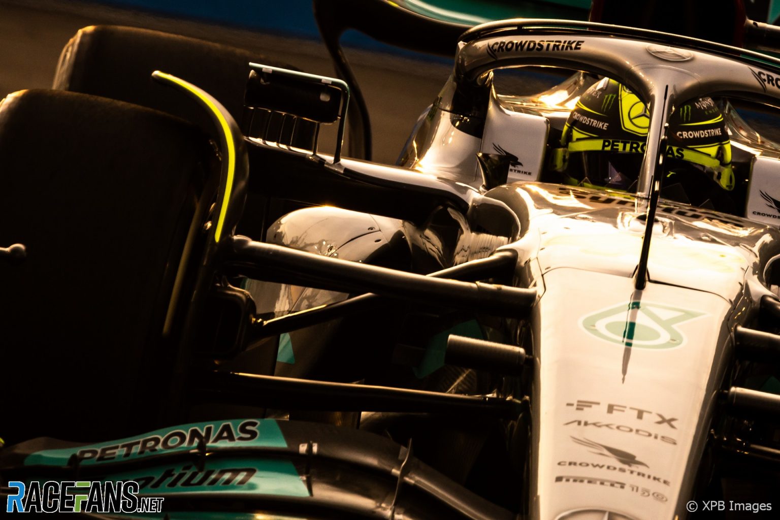 General 1536x1024 Formula 1 Lewis Hamilton Mercedes F1 2022 (year) Singapore dusk car race cars motorsport