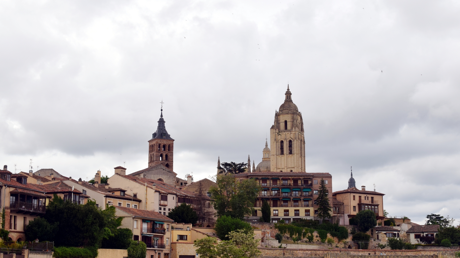 General 1920x1080 cityscape Segovia cathedral architecture Spain clouds sky building