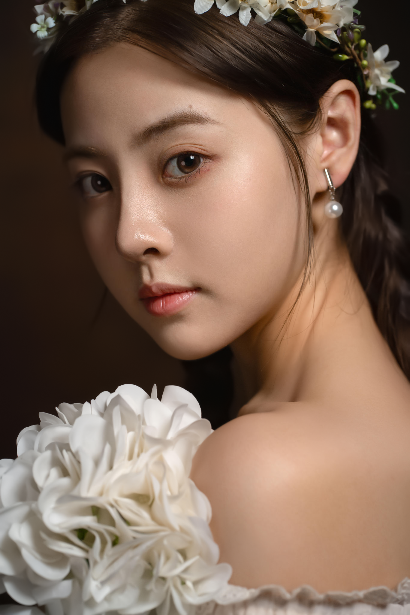 People 1366x2048 Lee Hu women portrait flower crown Asian flowers model brunette brown eyes bare shoulders studio