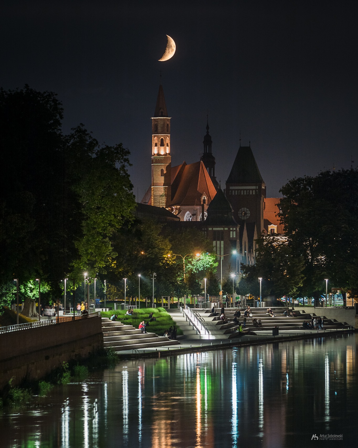 General 1364x1705 architecture building old building castle wrocław Poland portrait display night river reflection Moon crescent moon