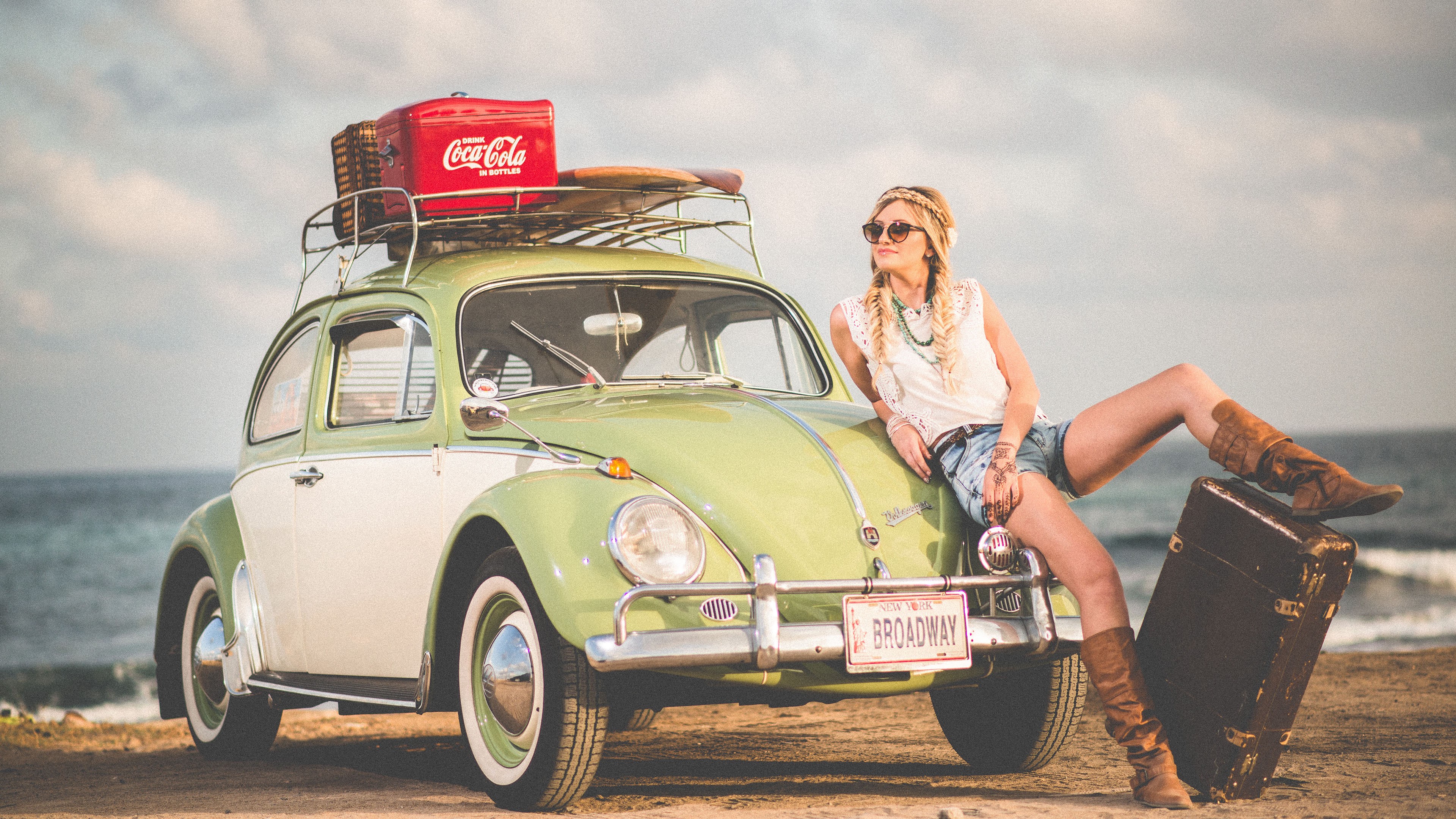 People 3840x2160 photography car Volkswagen Beetle Coca-Cola model women with cars women outdoors women