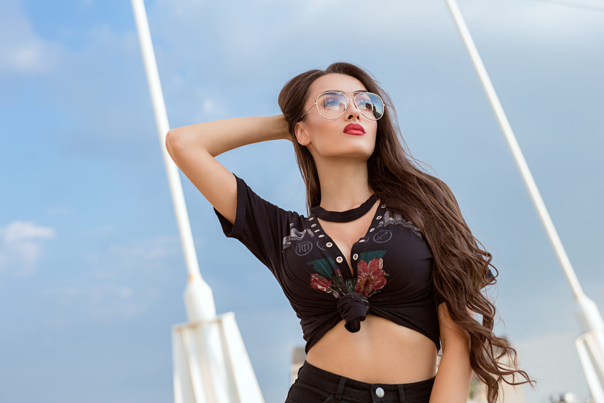 People 2000x1333 women brunette women outdoors face women with glasses belly long hair cleavage no bra red lipstick glasses portrait black clothing tanned Anatol Struna Vivien  low-angle