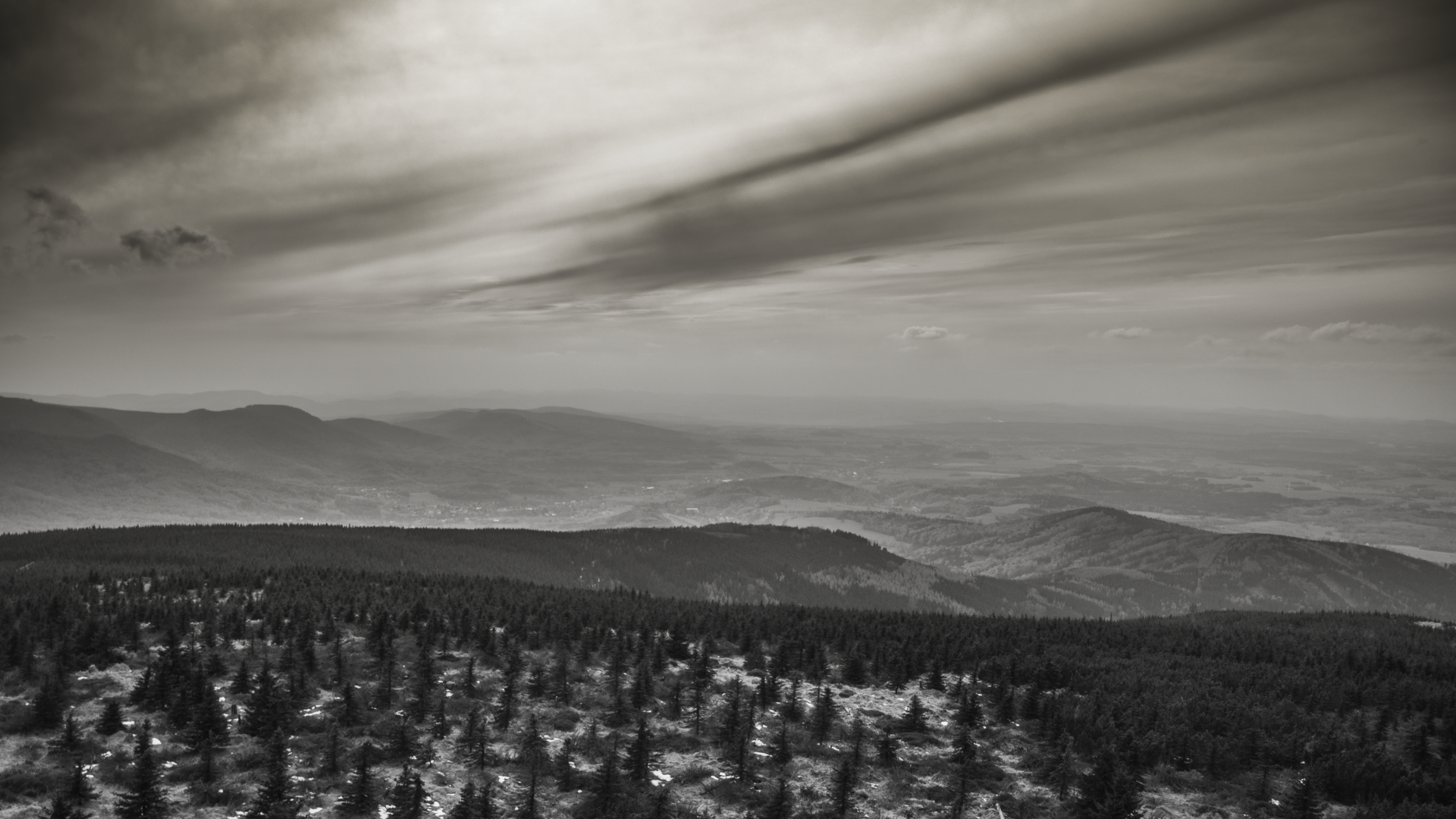 General 1920x1080 clouds black white mountains