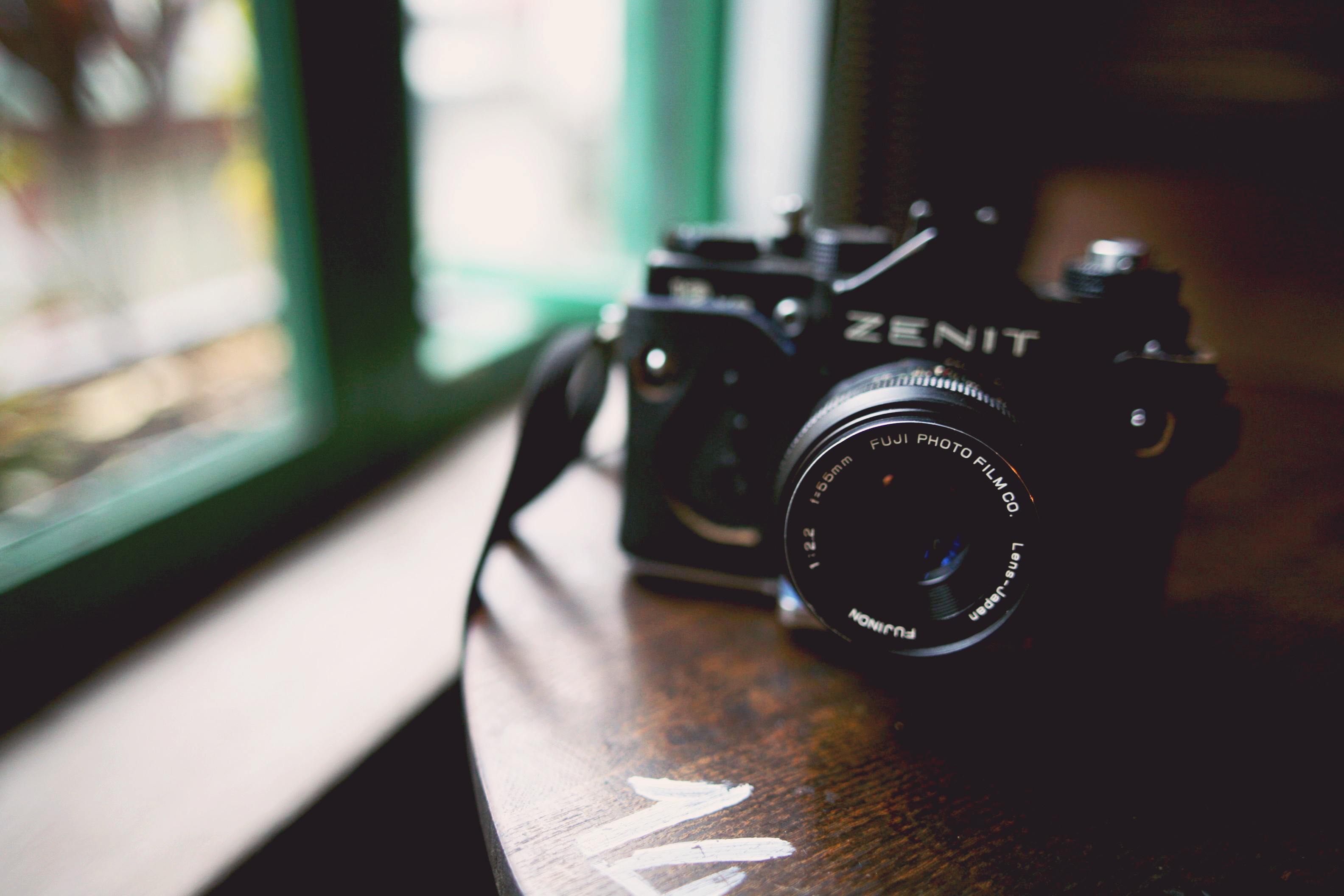 General 3168x2112 camera depth of field photography technology Zenit (camera) indoors