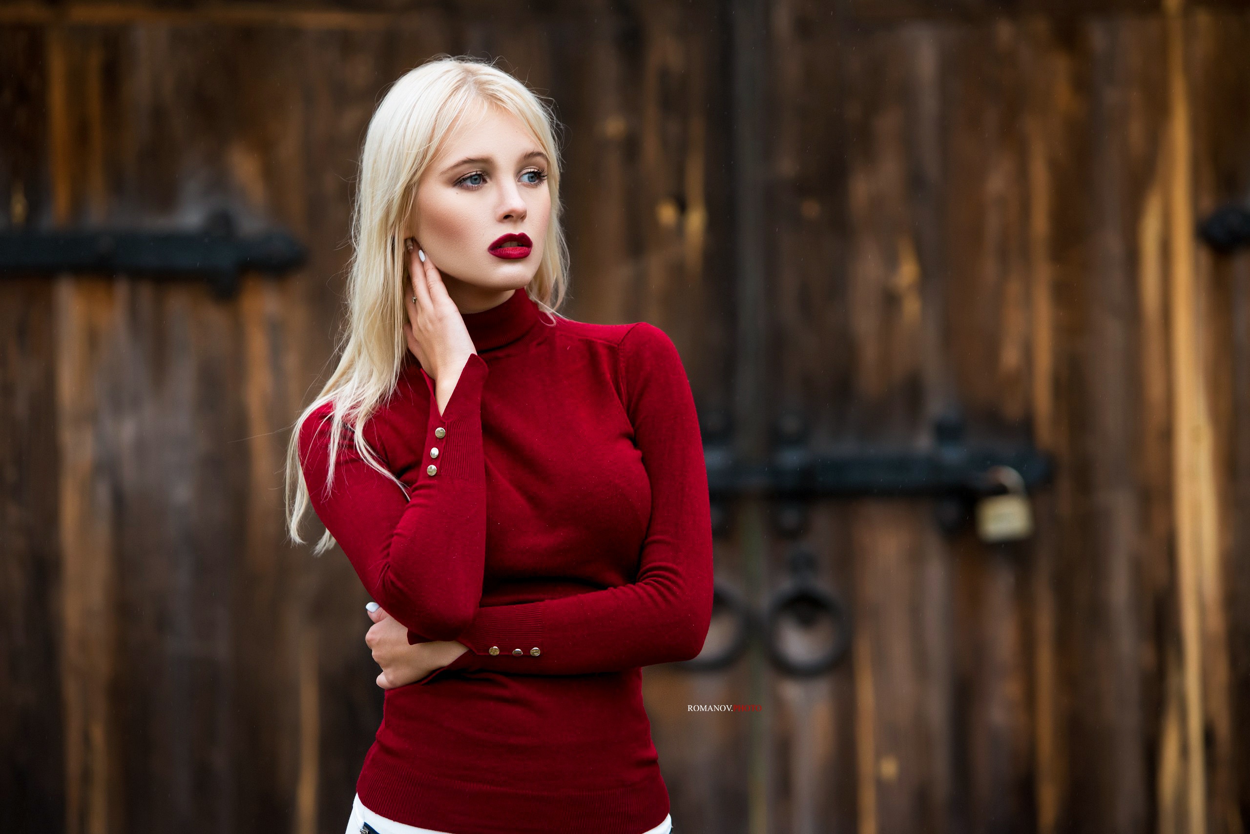 People 2560x1709 blonde women model red sweater platinum blonde pale long hair Maxim Romanov looking into the distance red lipstick looking away Kristina