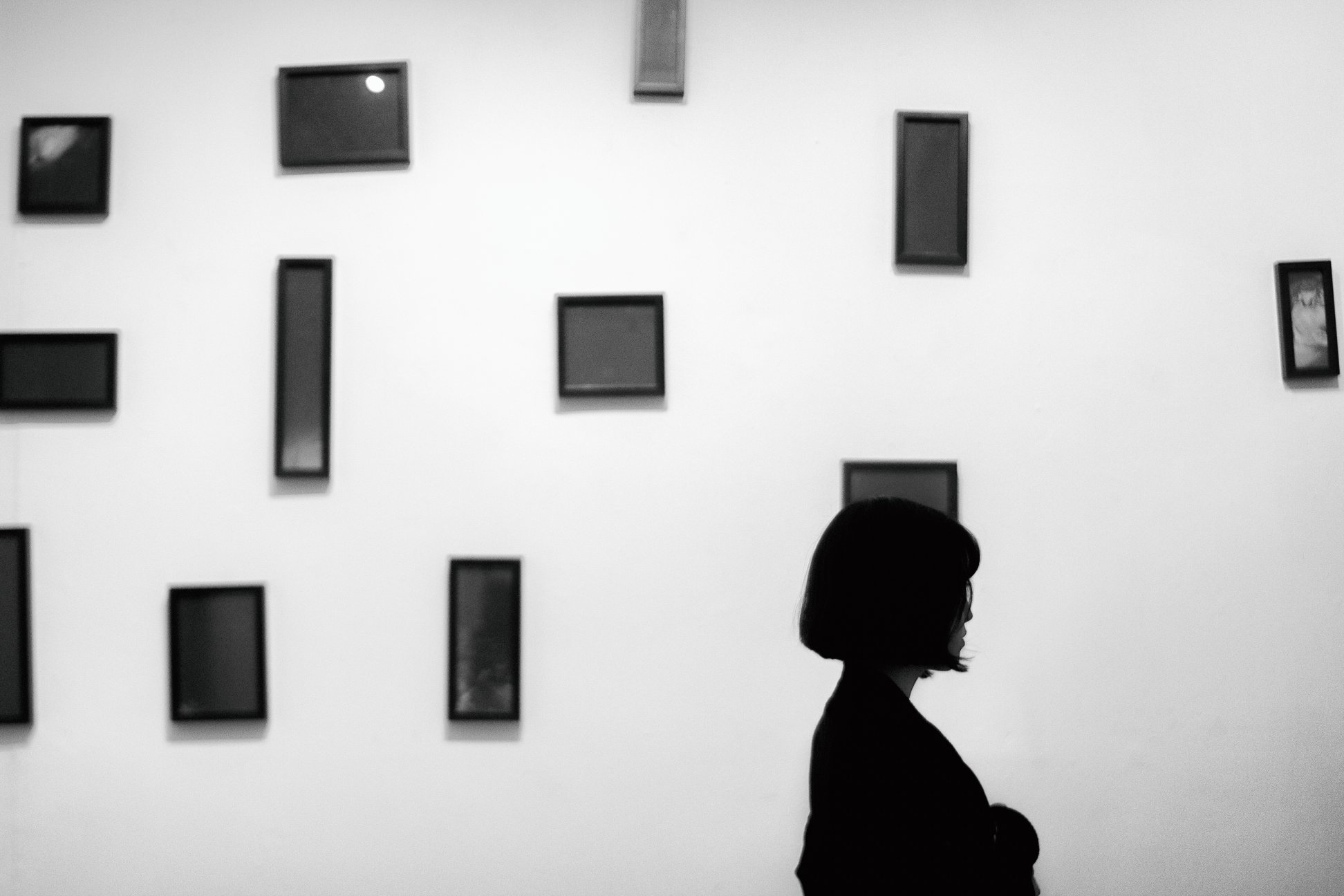 People 1944x1296 art installation monochrome short hair dark silhouette women