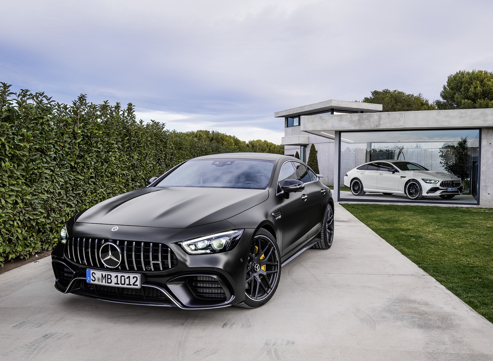 General 1600x1172 Mercedes-Benz car vehicle luxury cars Mercedes-AMG GT 4-door frontal view black cars