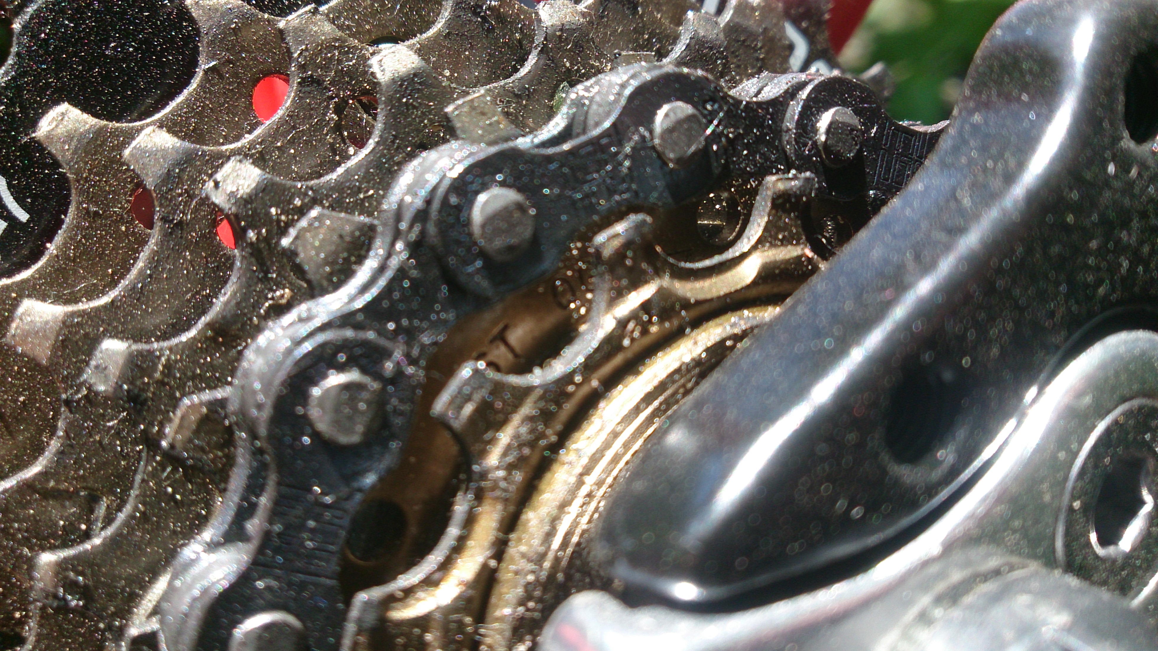 General 3920x2204 gears metal vehicle bicycle bicycle chain