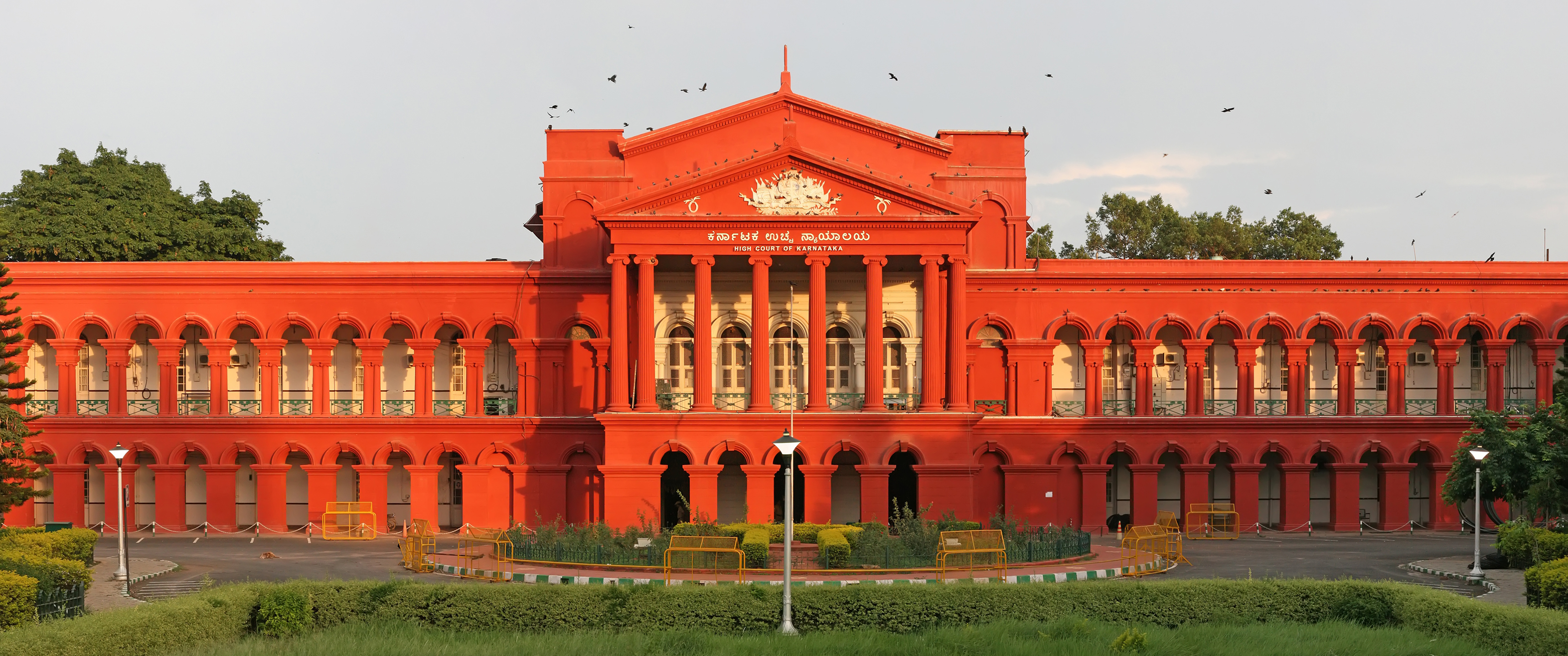 General 3440x1440 ultrawide photography building India