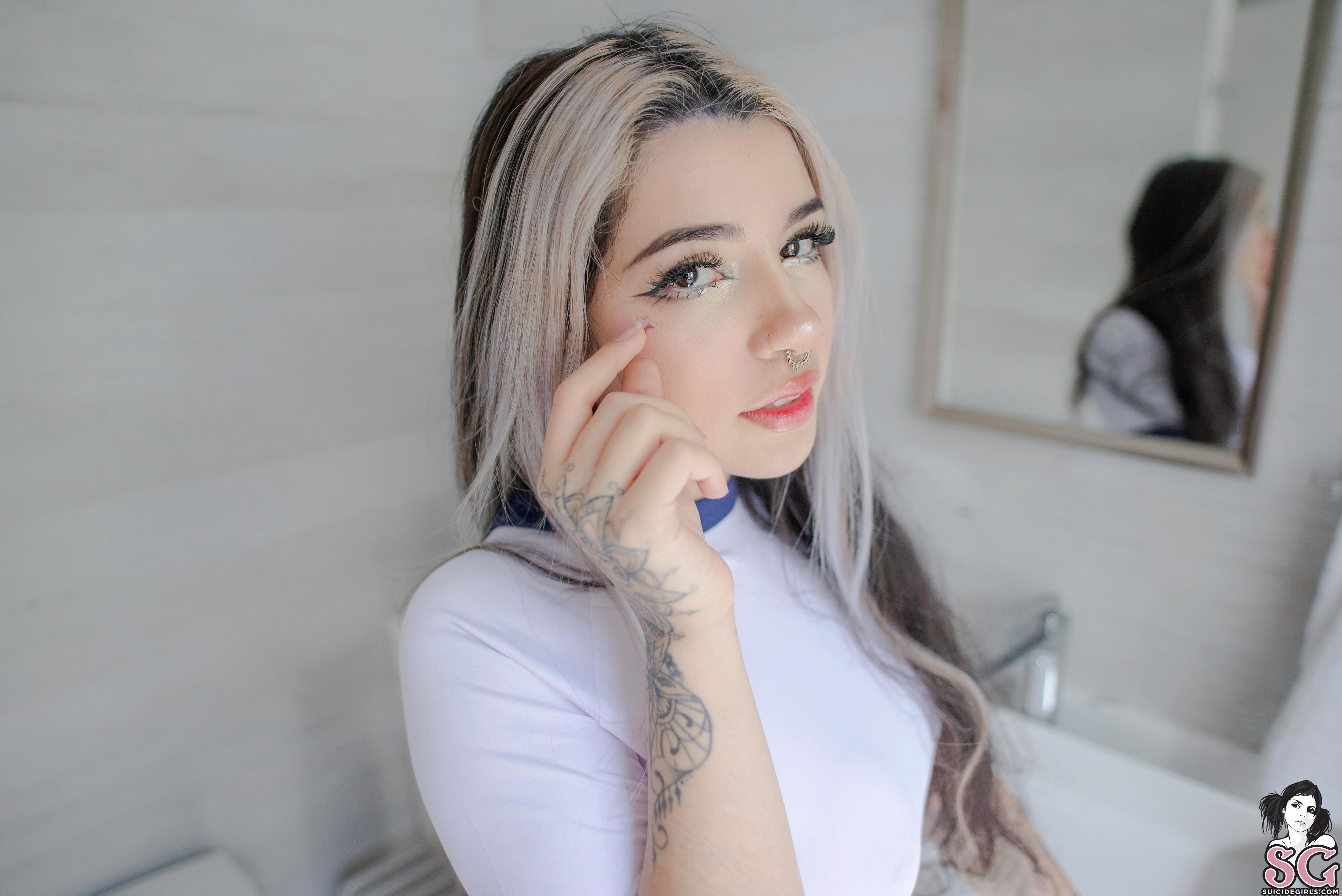 People 4000x2670 Giovanna Campomar model Suicide Girls Brazilian dyed hair tattoo women bathroom face pierced nose bokeh reflection brown eyes eyelashes eyeliner closeup watermarked