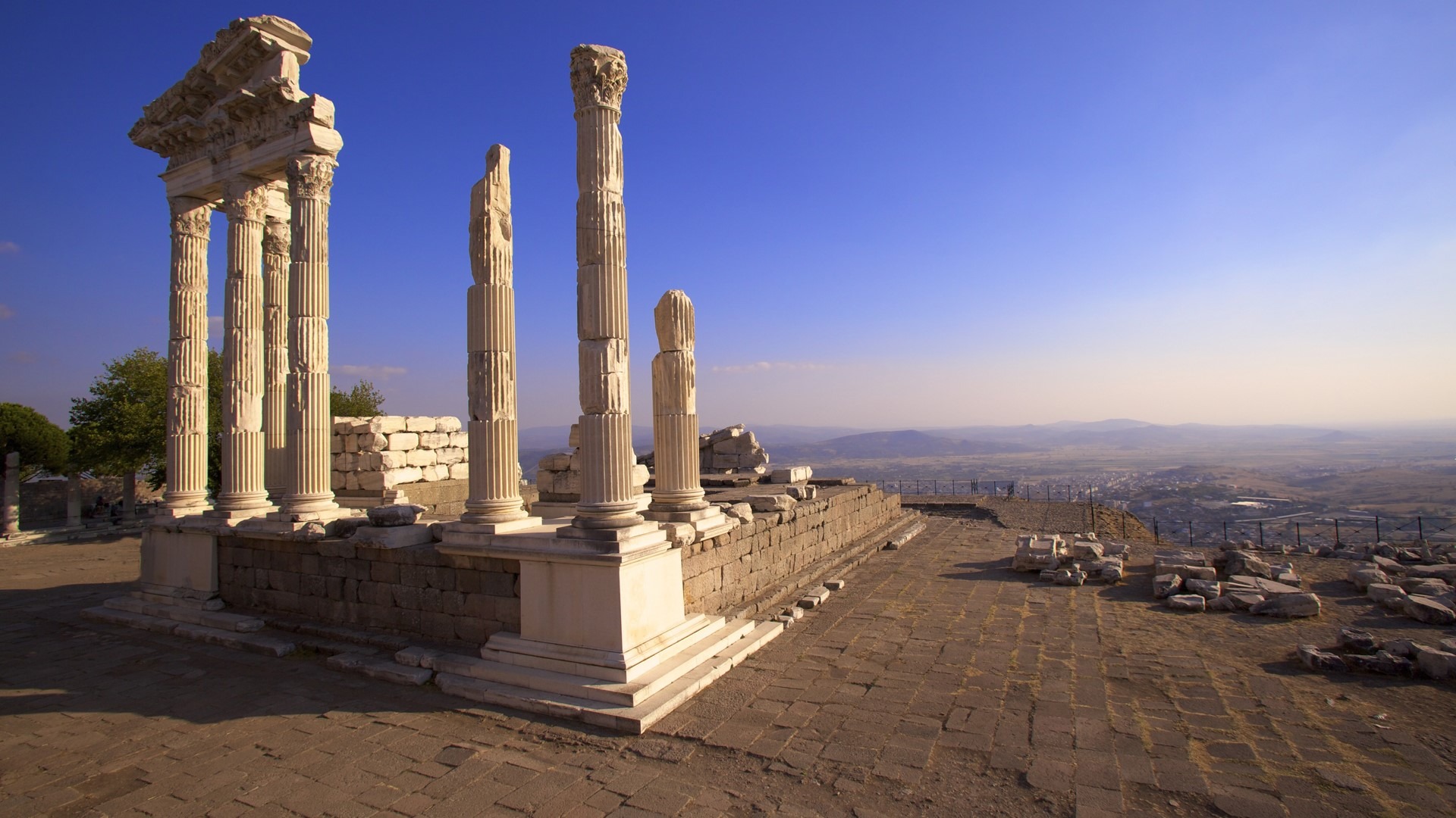 General 1920x1080 Temple of Hercules Amman Jordan (country) ruins architecture column old building