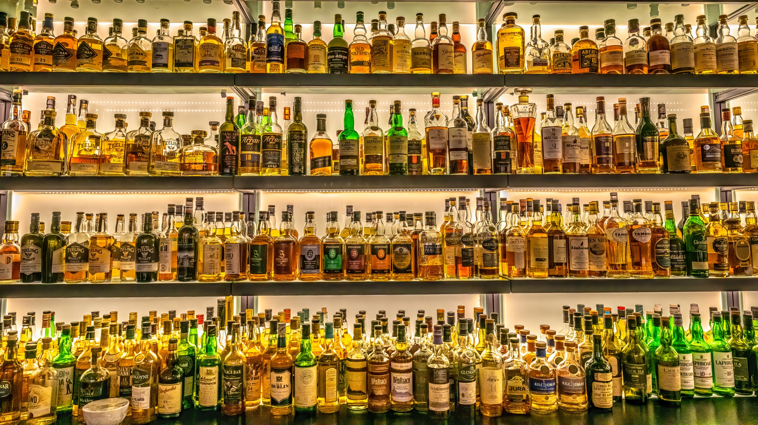 General 2500x1402 bottles alcohol whiskey shelves