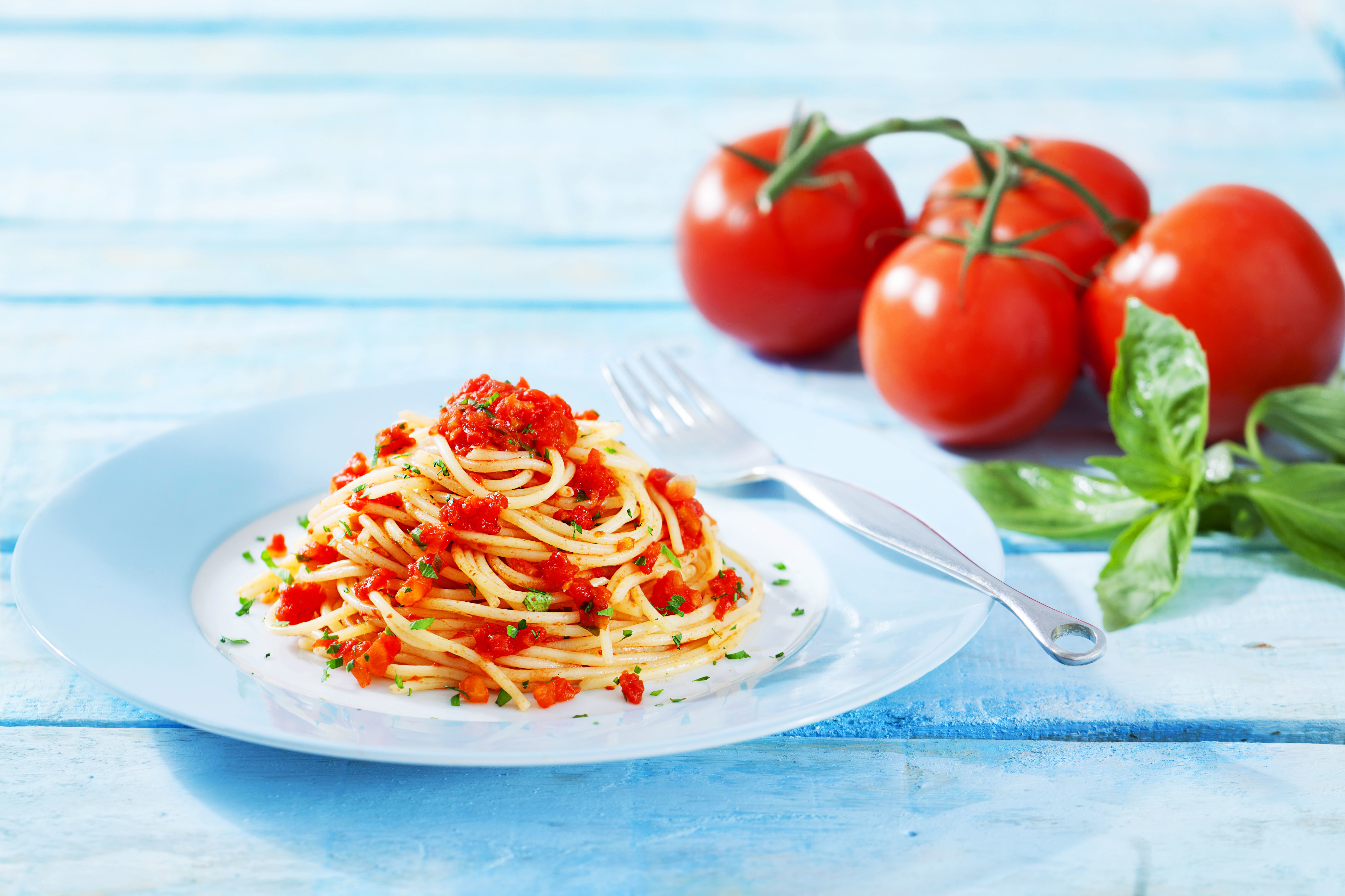 General 5616x3744 food spaghetti noodles tomatoes pasta basil