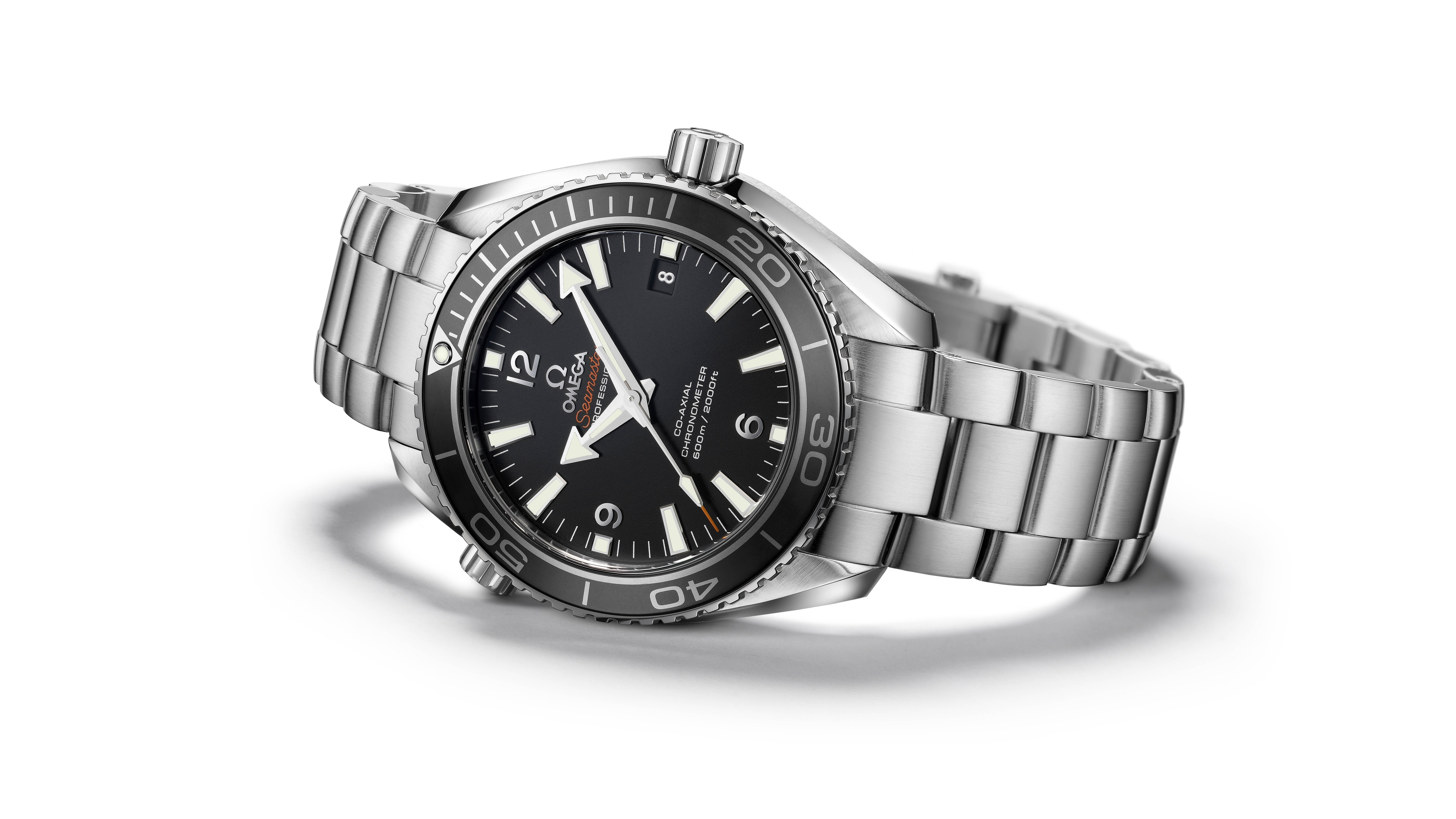 General 5120x2880 watch Omega (watch) white background simple background