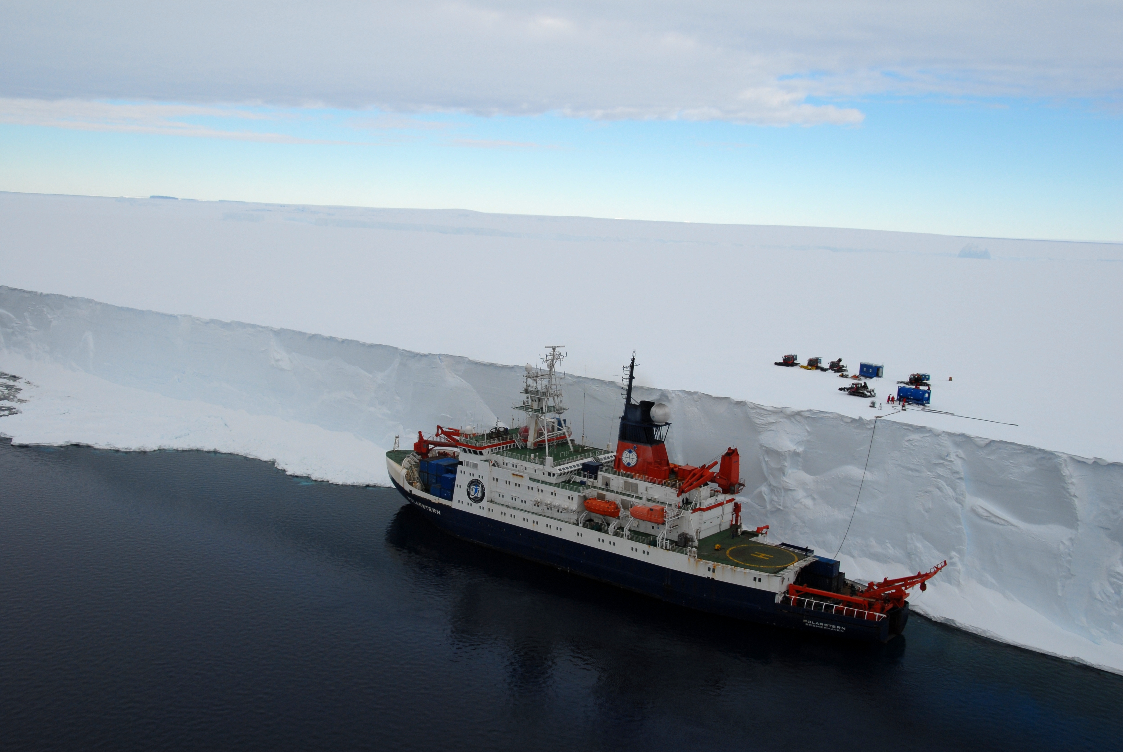 General 3872x2592 nature landscape winter snow cold ship sea iceberg Antarctica technology vehicle RV Polarstern