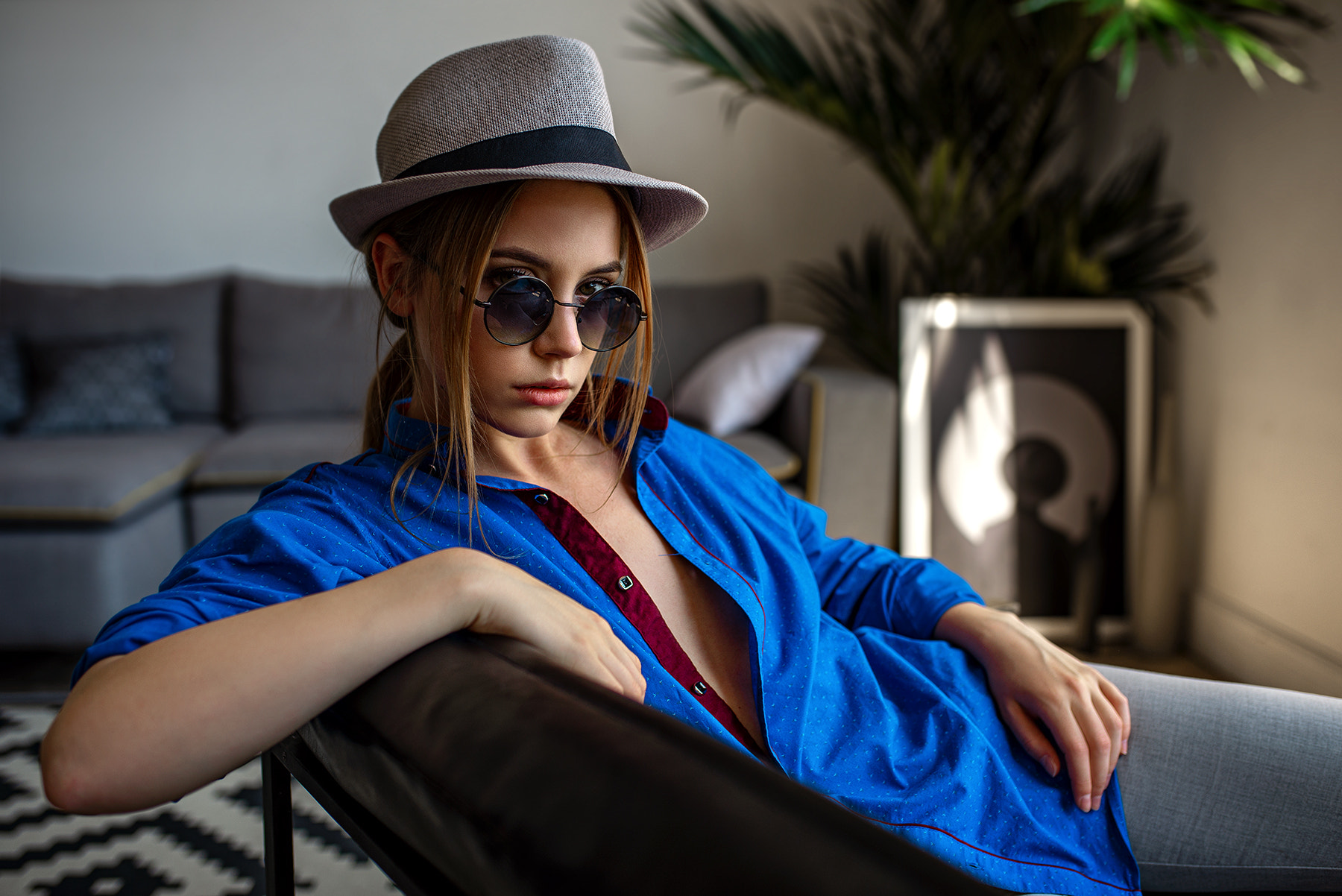 People 1800x1202 women portrait hat sunglasses sitting blue shirt Yuriy Lyamin Ksenia Kokoreva open shirt