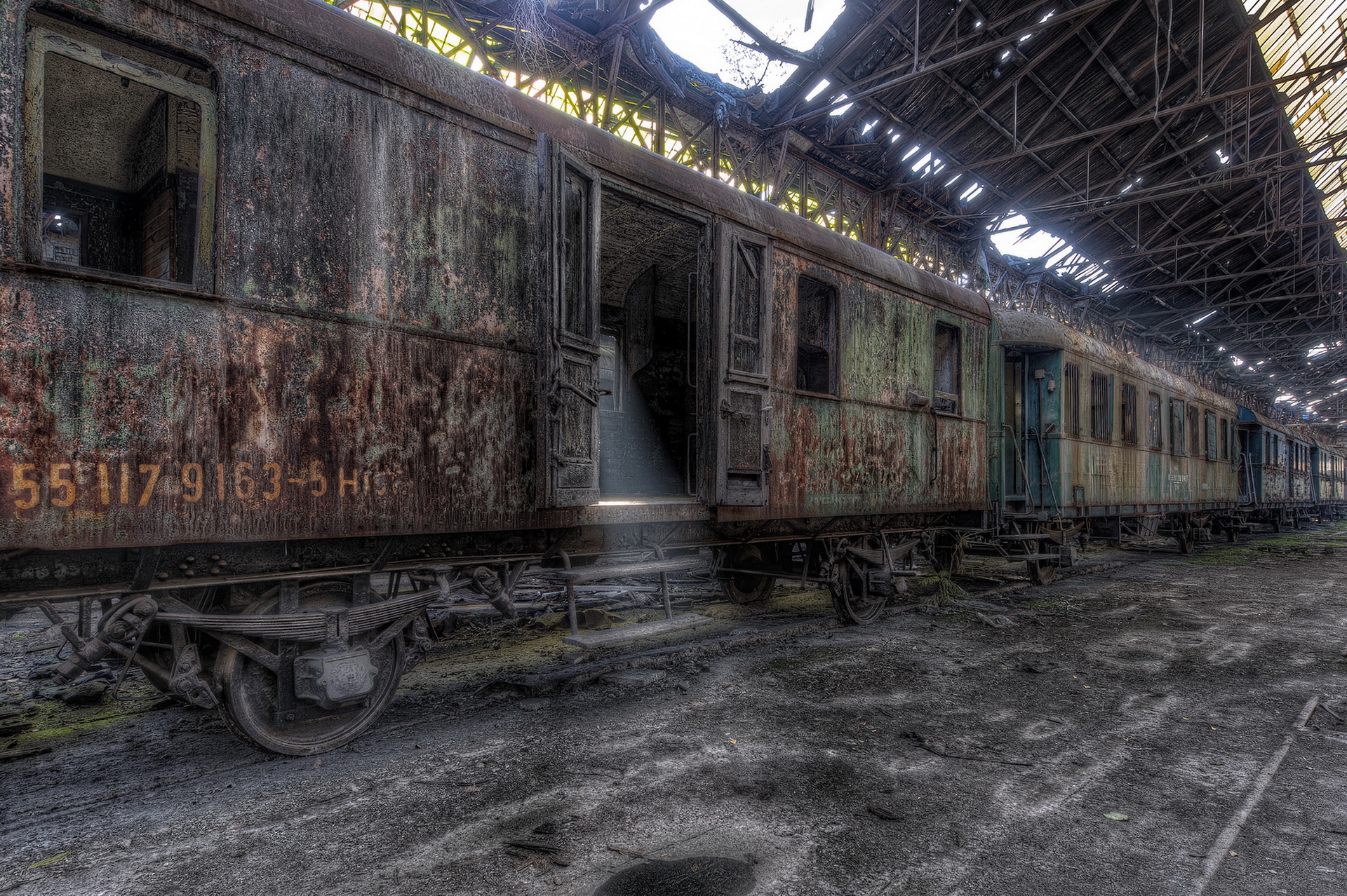 General 1920x1278 train old wreck vehicle abandoned rust HDR