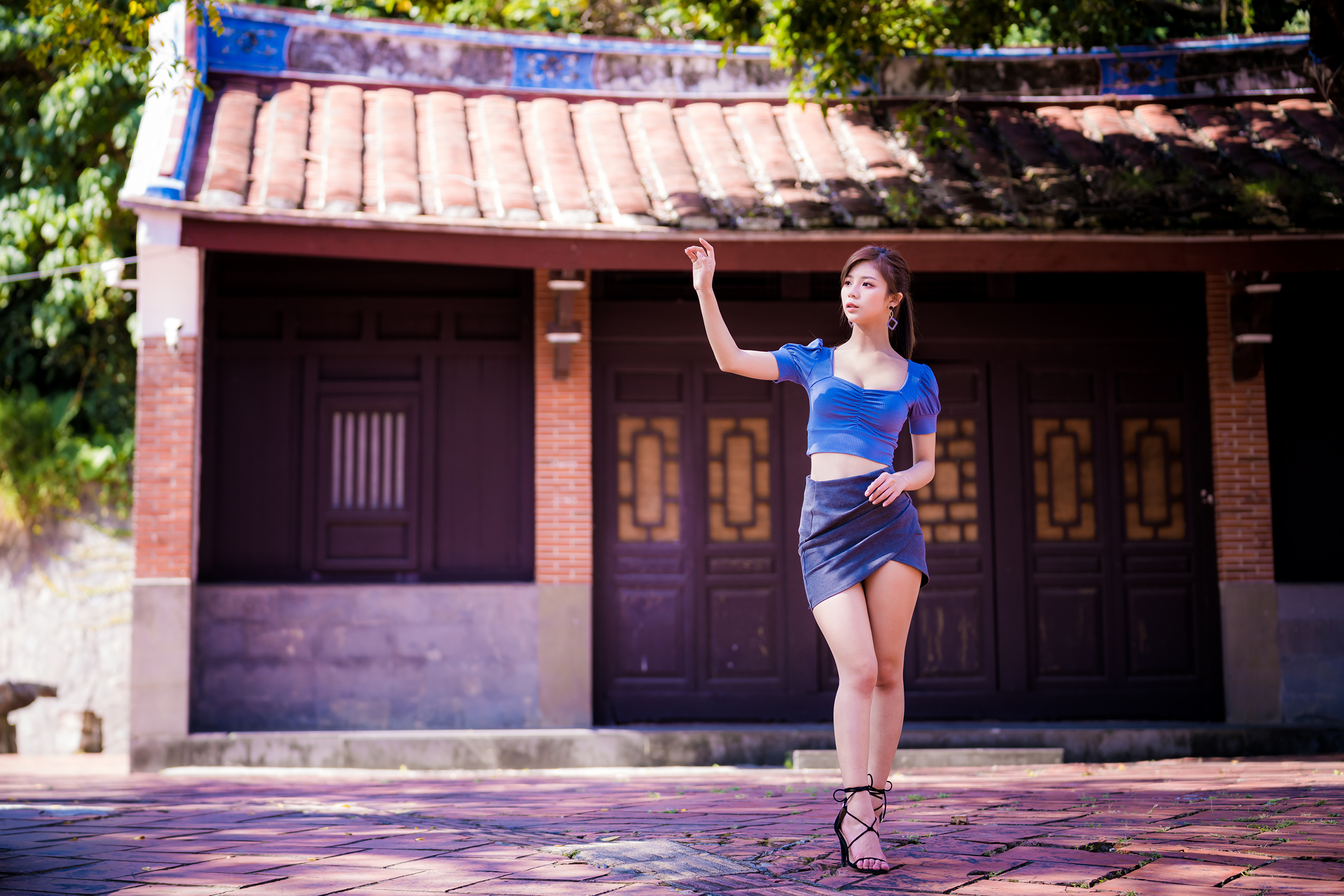 People 3840x2560 Asian model women blue tops miniskirt high heels looking into the distance house Mi Xiaomi mina