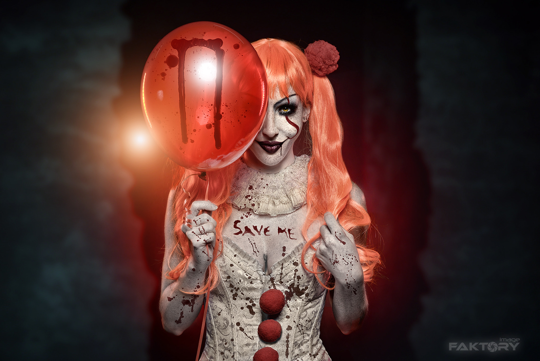 People 2048x1367 horror clown women model balloon makeup looking at viewer 500px red lipstick It (movie) Image Faktory cosplay genderswap pennywise